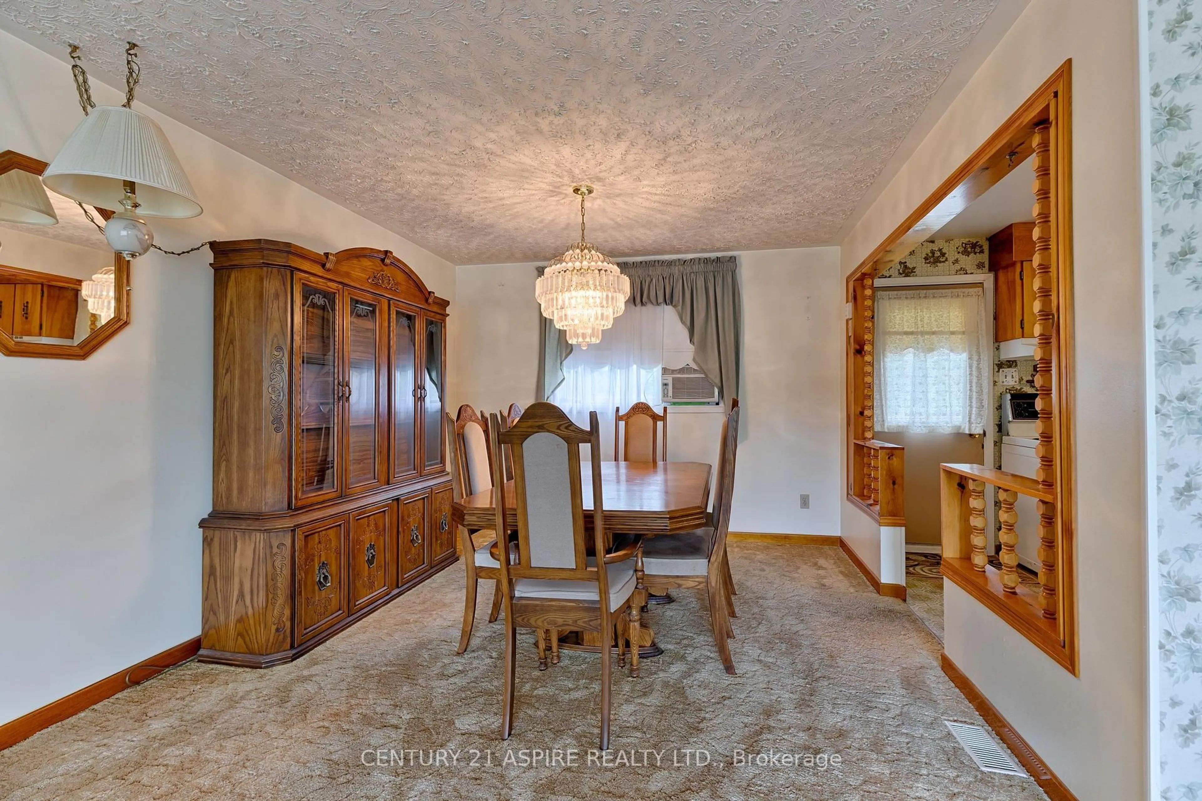 Dining room, unknown for 18 Biesenthal Rd, Petawawa Ontario K8H 2Y9
