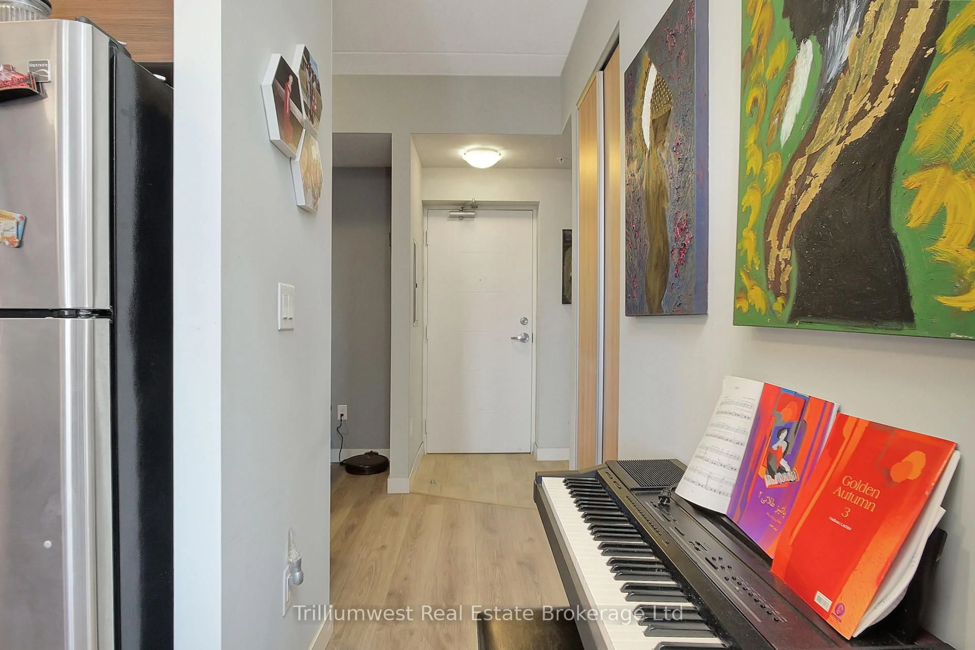 Indoor entryway for 318 Spruce St #1501, Waterloo Ontario N2L 0E9