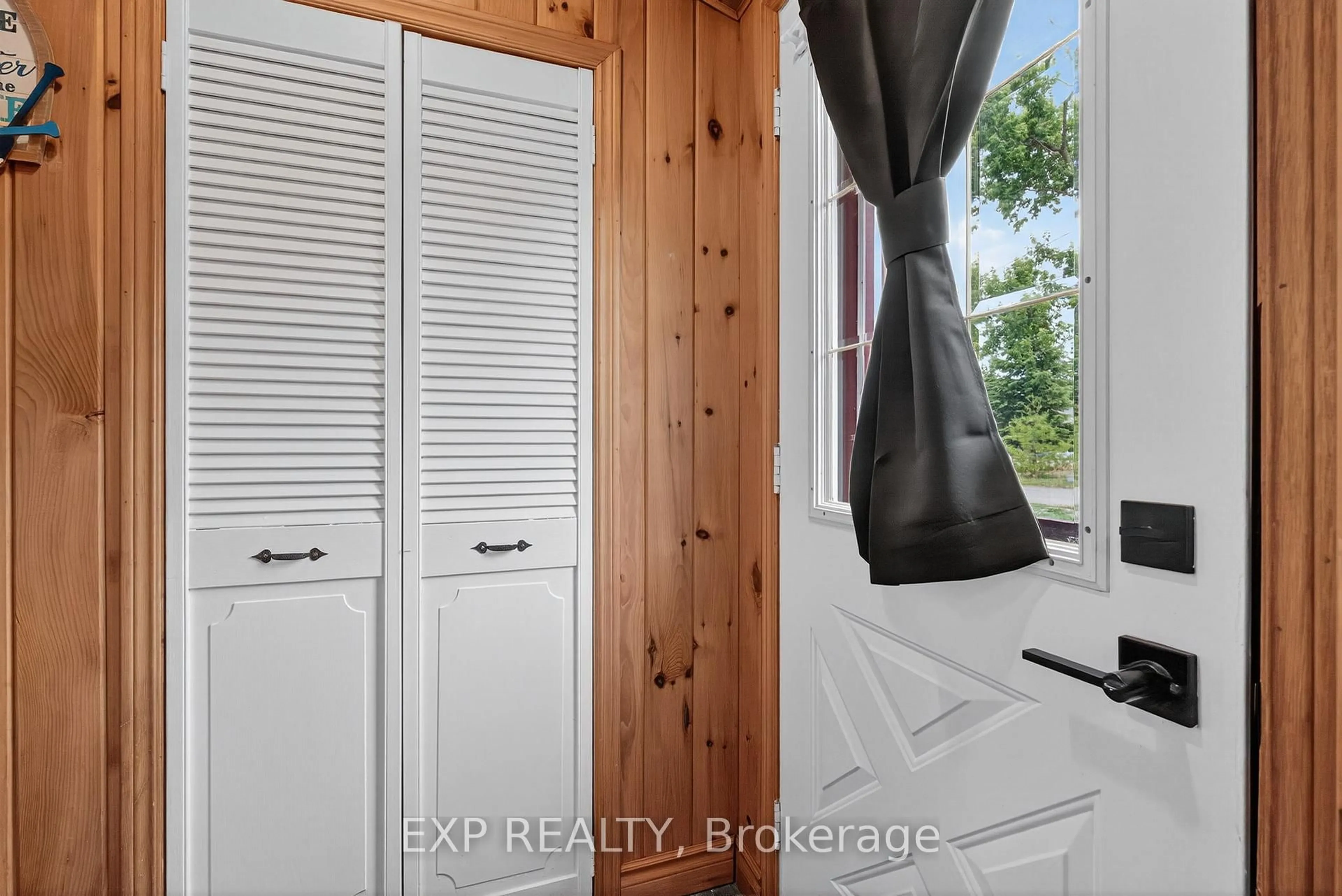 A pic of a room for 13 Third St, Kawartha Lakes Ontario K0M 1L0