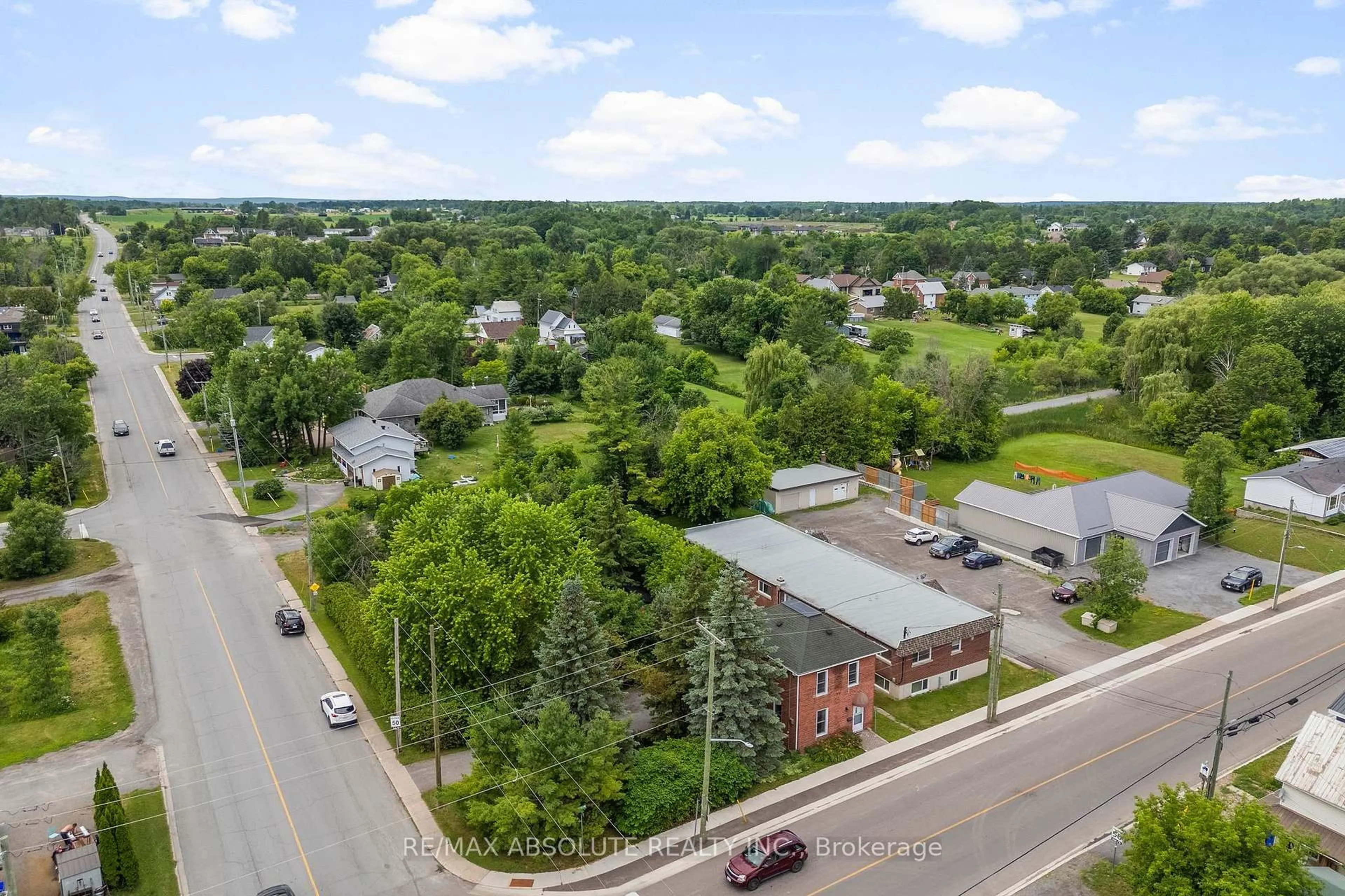 A pic from outside/outdoor area/front of a property/back of a property/a pic from drone, unknown for 8 River Rd, Arnprior Ontario K7S 1R3