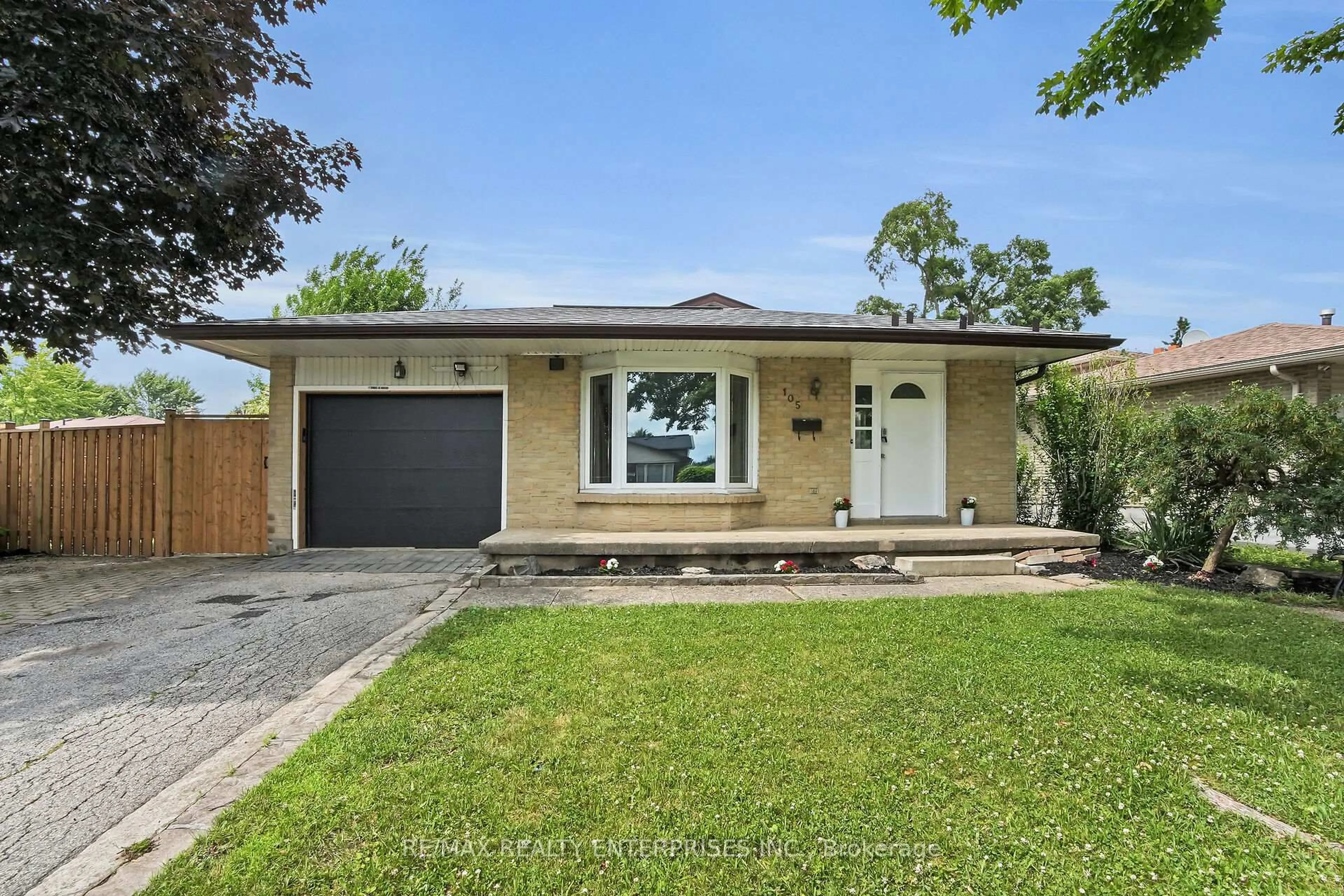 Home with brick exterior material, street for 105 FENNELL Cres, London South Ontario N6E 2E2