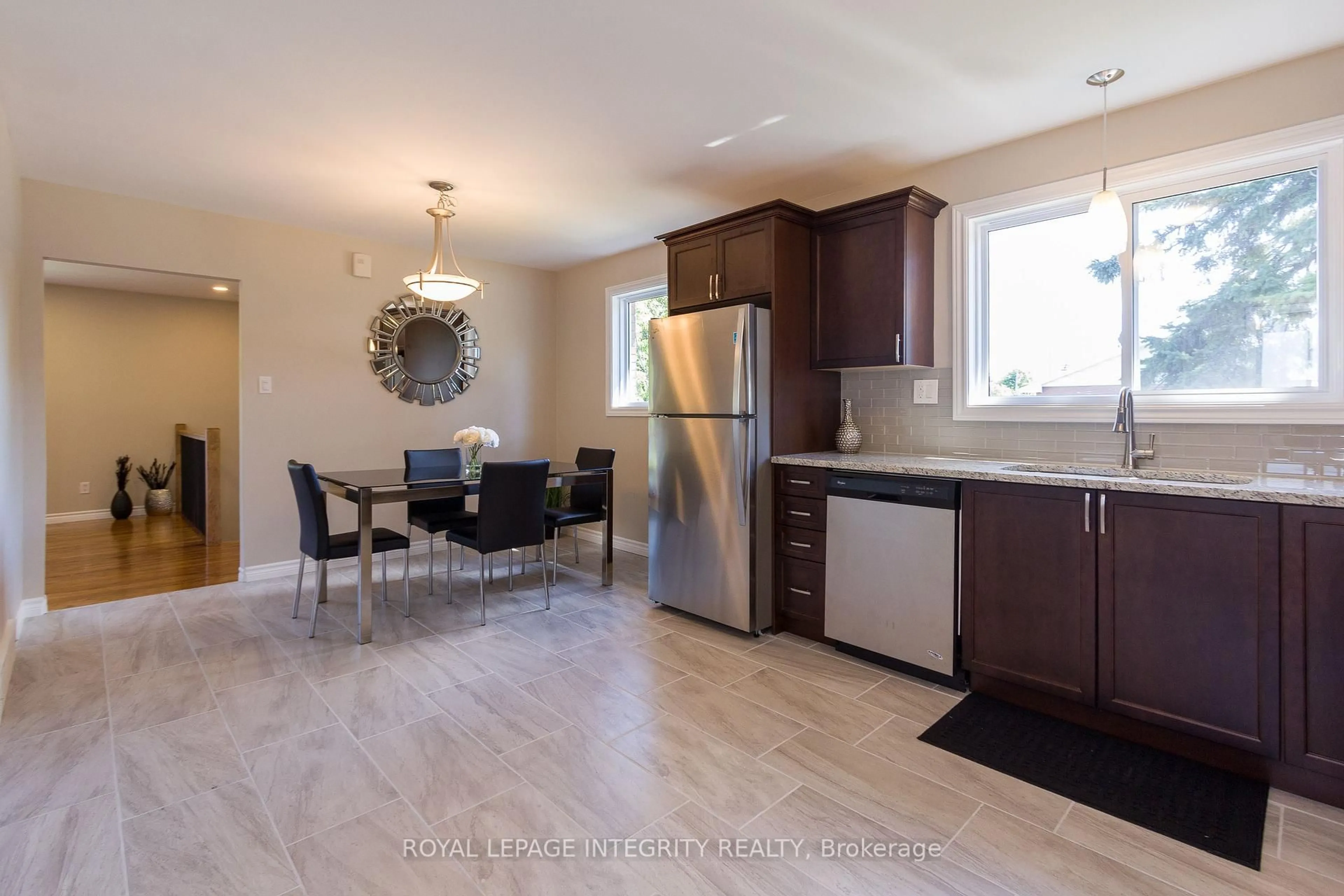 Open concept kitchen, unknown for 392 Tremblay Rd, Ottawa Ontario K1G 0B8