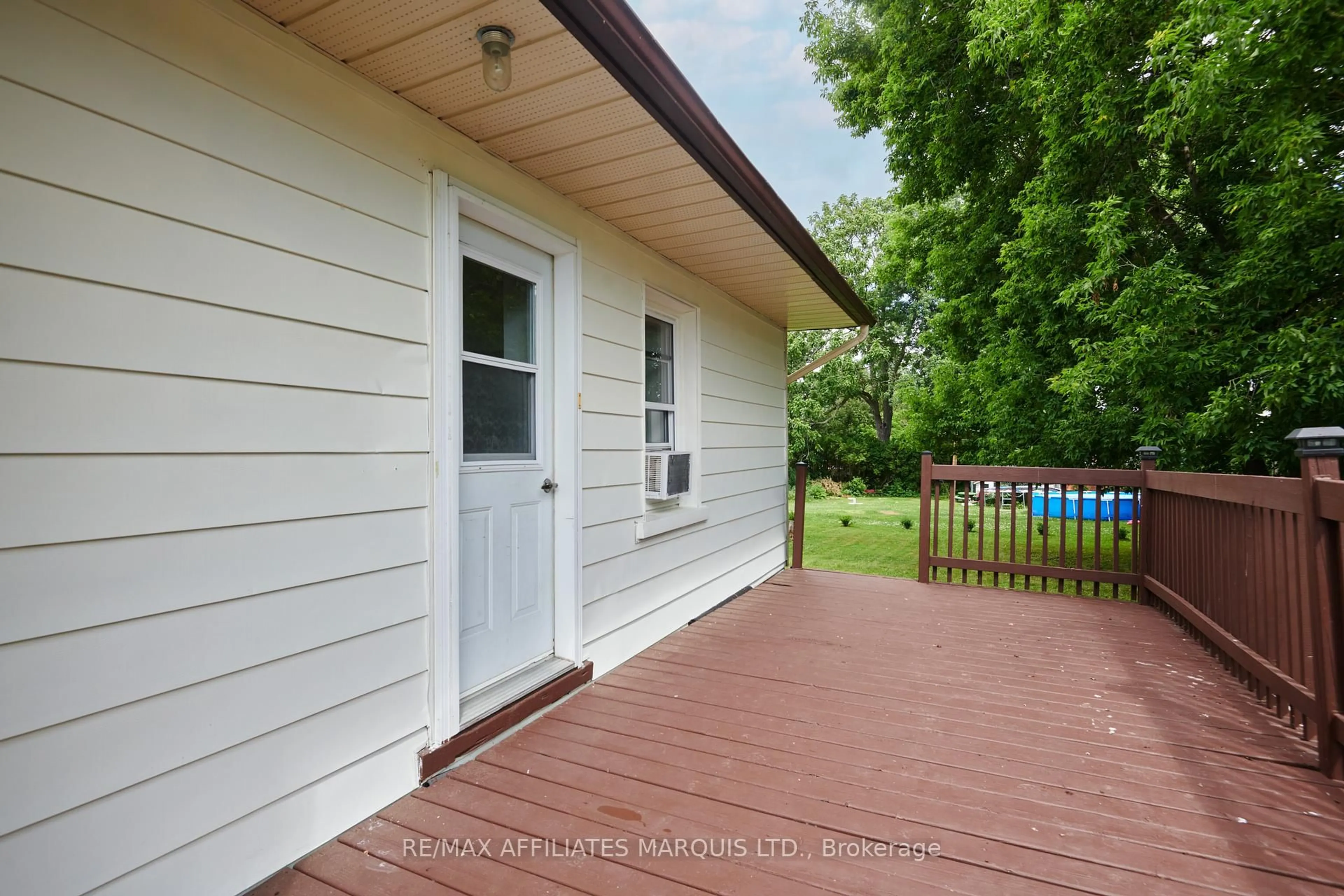 Unknown for 337 Sixth St, Cornwall Ontario K6H 2P1