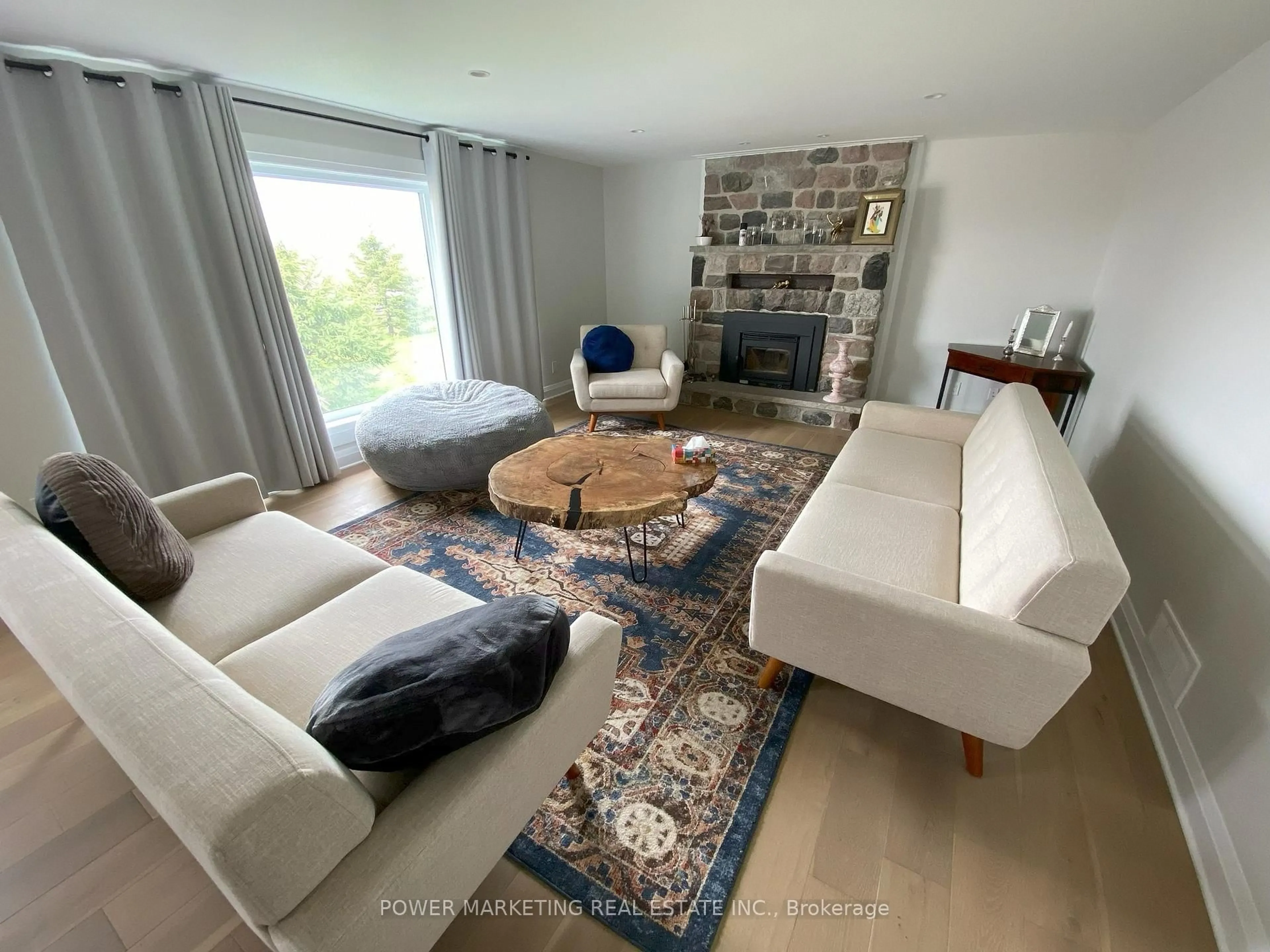 Living room with furniture, unknown for 3329 SWALE Rd, Osgoode Ontario K0A 2W0