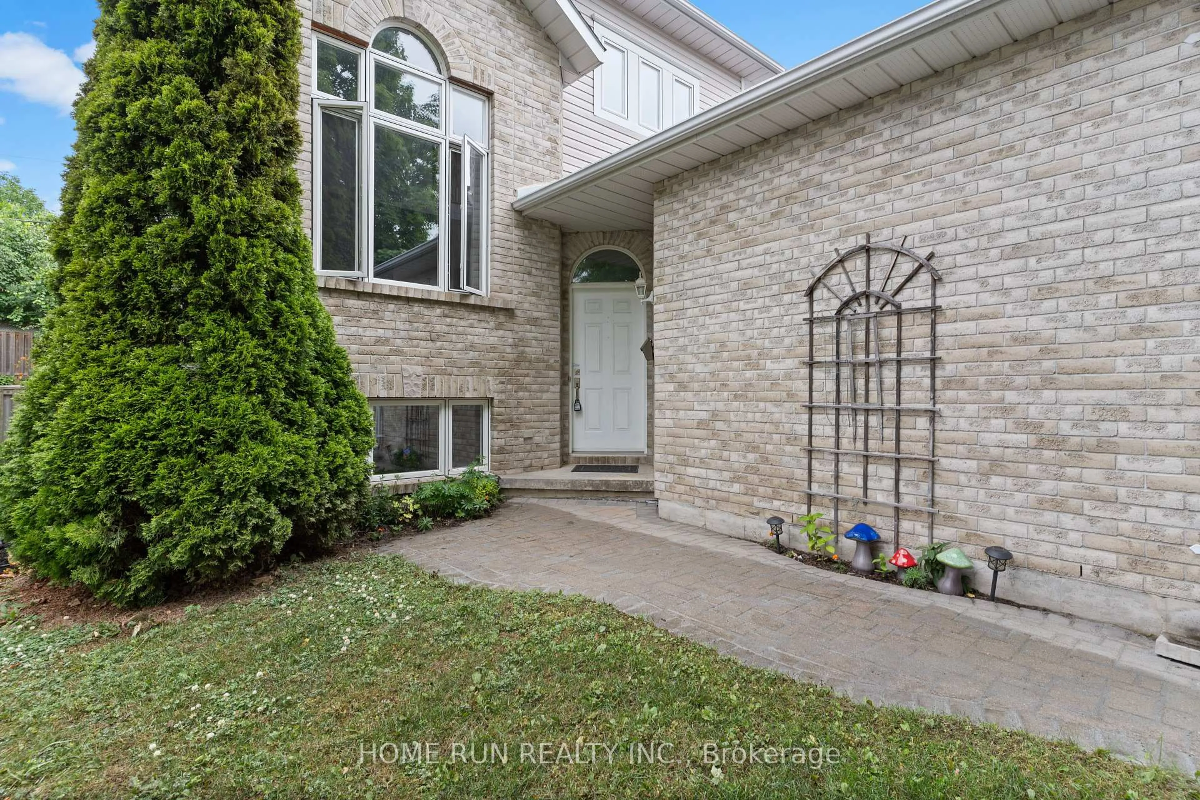 Home with brick exterior material, street for 938 Lombardy St, Kingston Ontario K7M 9C2