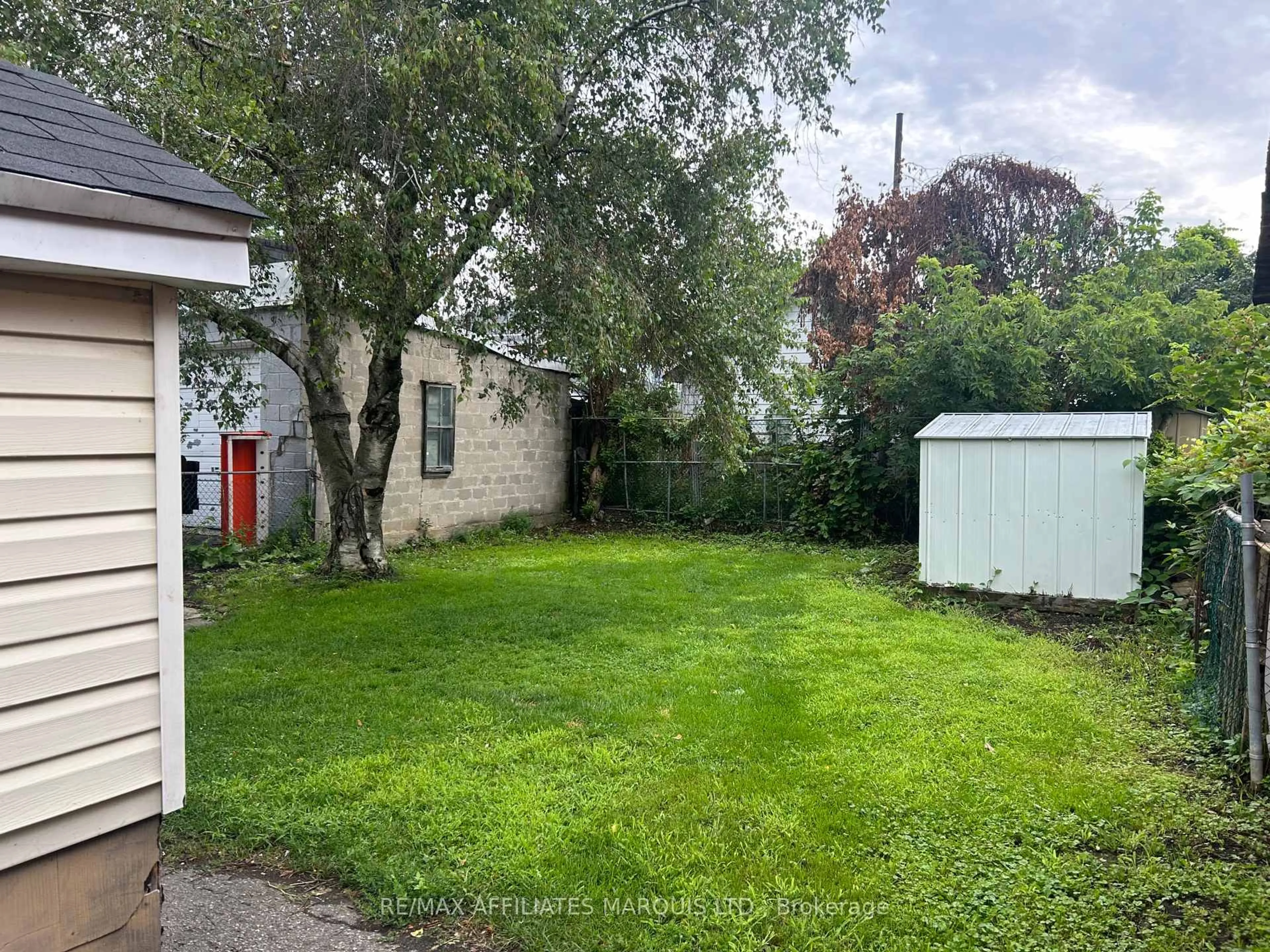A pic from outside/outdoor area/front of a property/back of a property/a pic from drone, street for 8 Millville Ave, Cornwall Ontario K6H 4K4