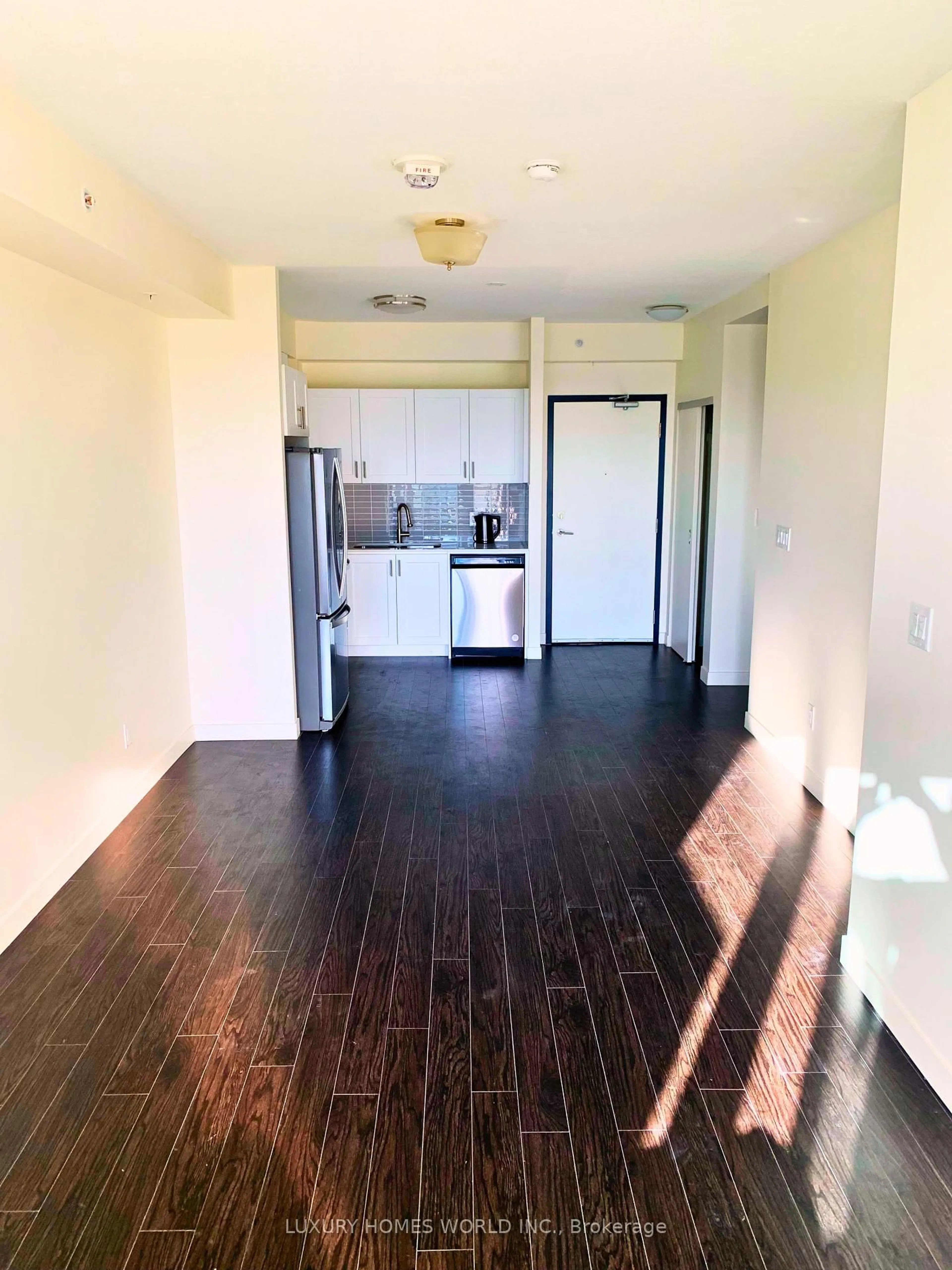 A pic of a room for 128 King St, Waterloo Ontario N2J 0E9