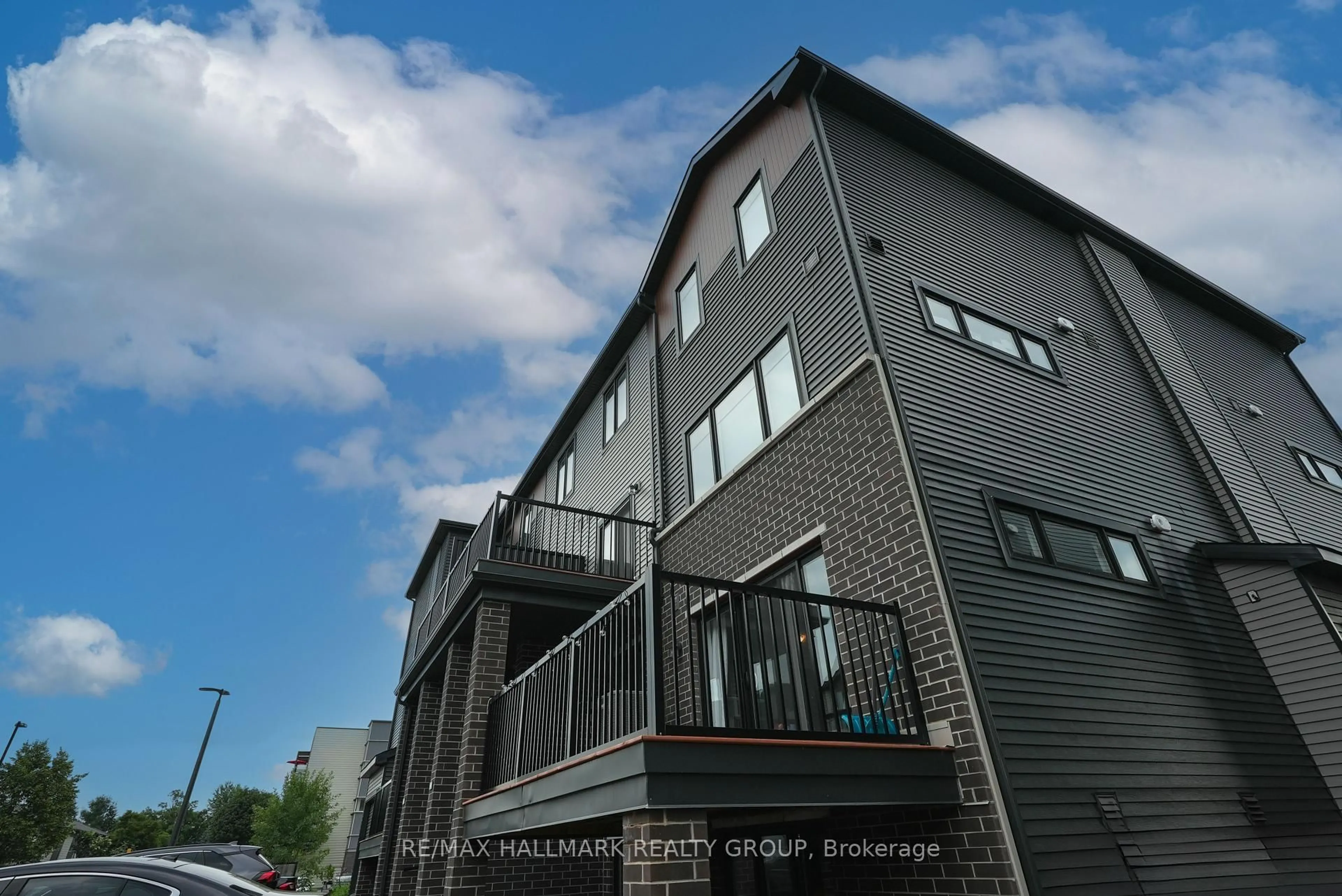 A pic from outside/outdoor area/front of a property/back of a property/a pic from drone, building for 500 Eldorado Private #C, Ottawa Ontario K2K 1X9