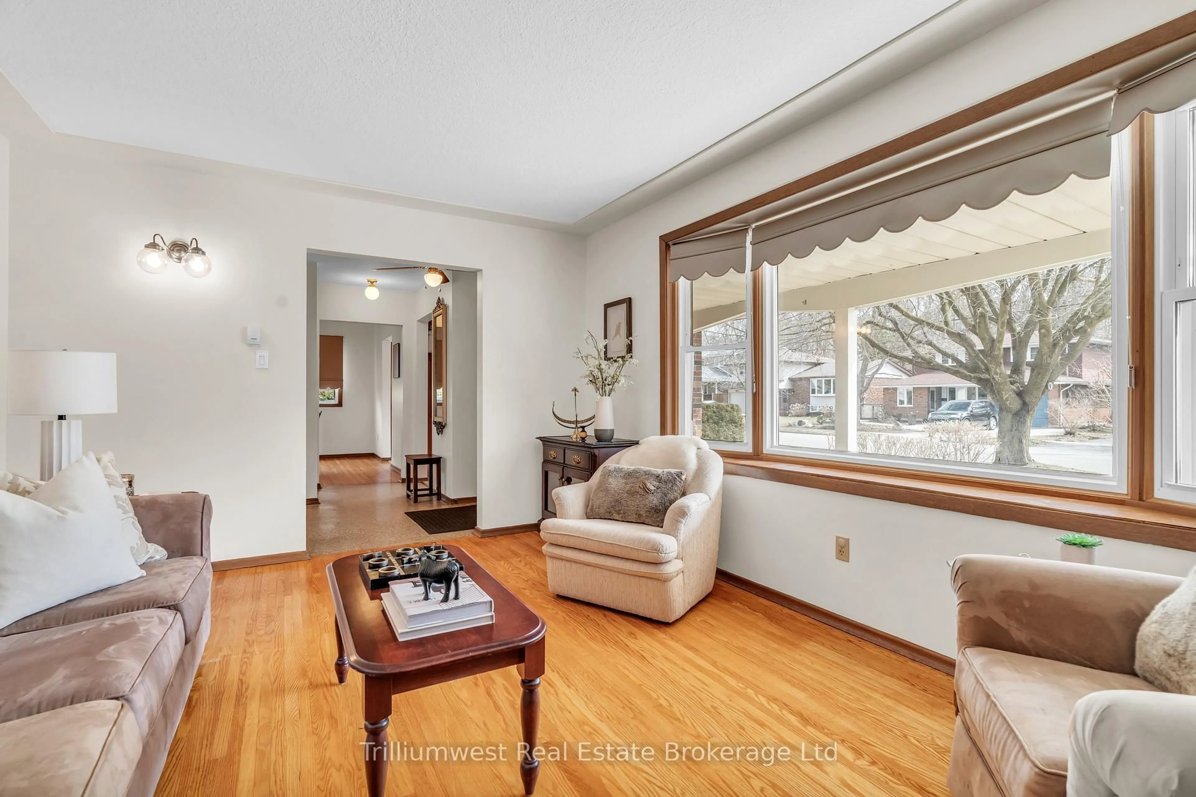 Living room with furniture, unknown for 27 Cedar St, Guelph Ontario N1G 1B9