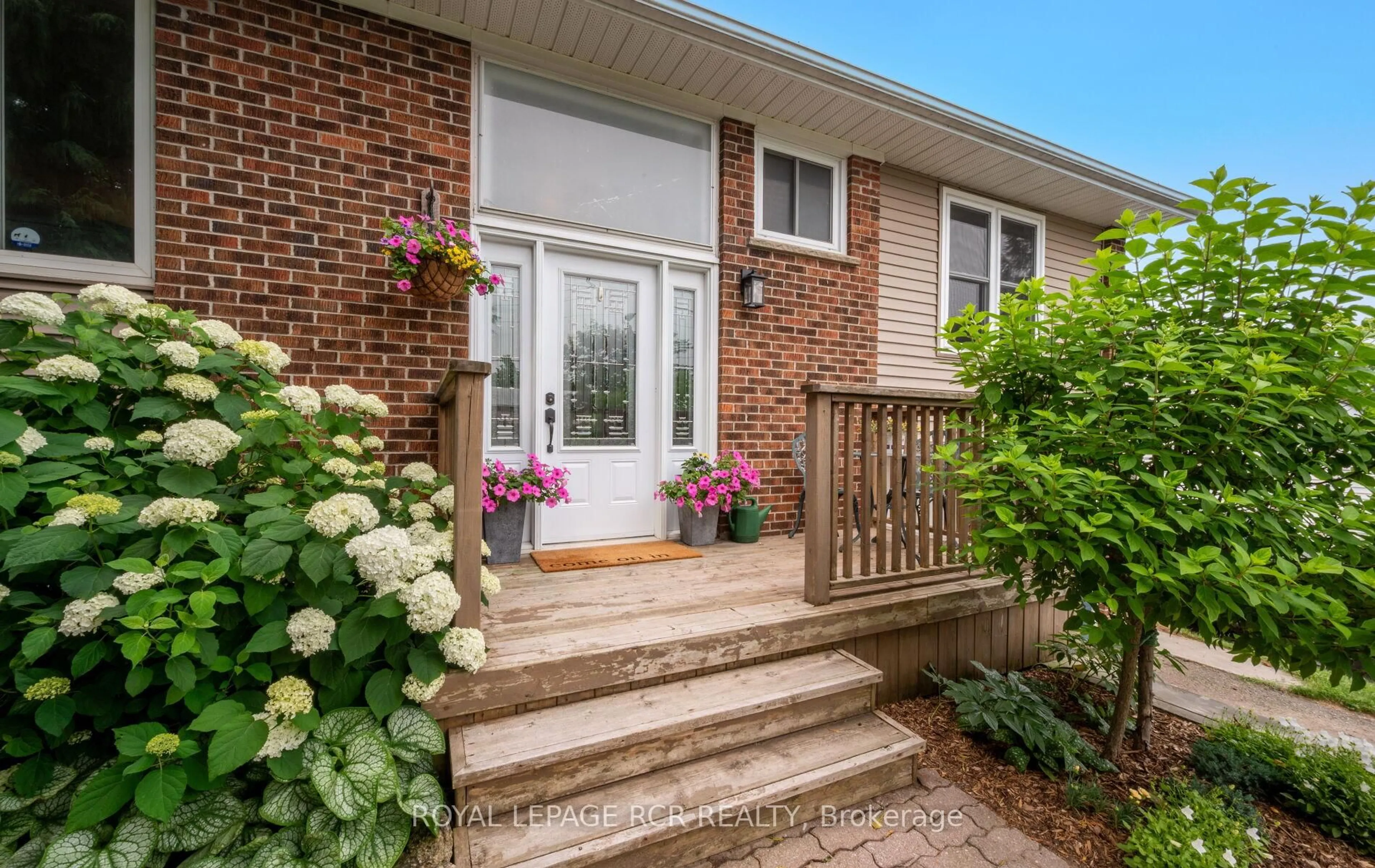 Home with brick exterior material, street for 538 Owen Sound St, Shelburne Ontario L9V 2X1