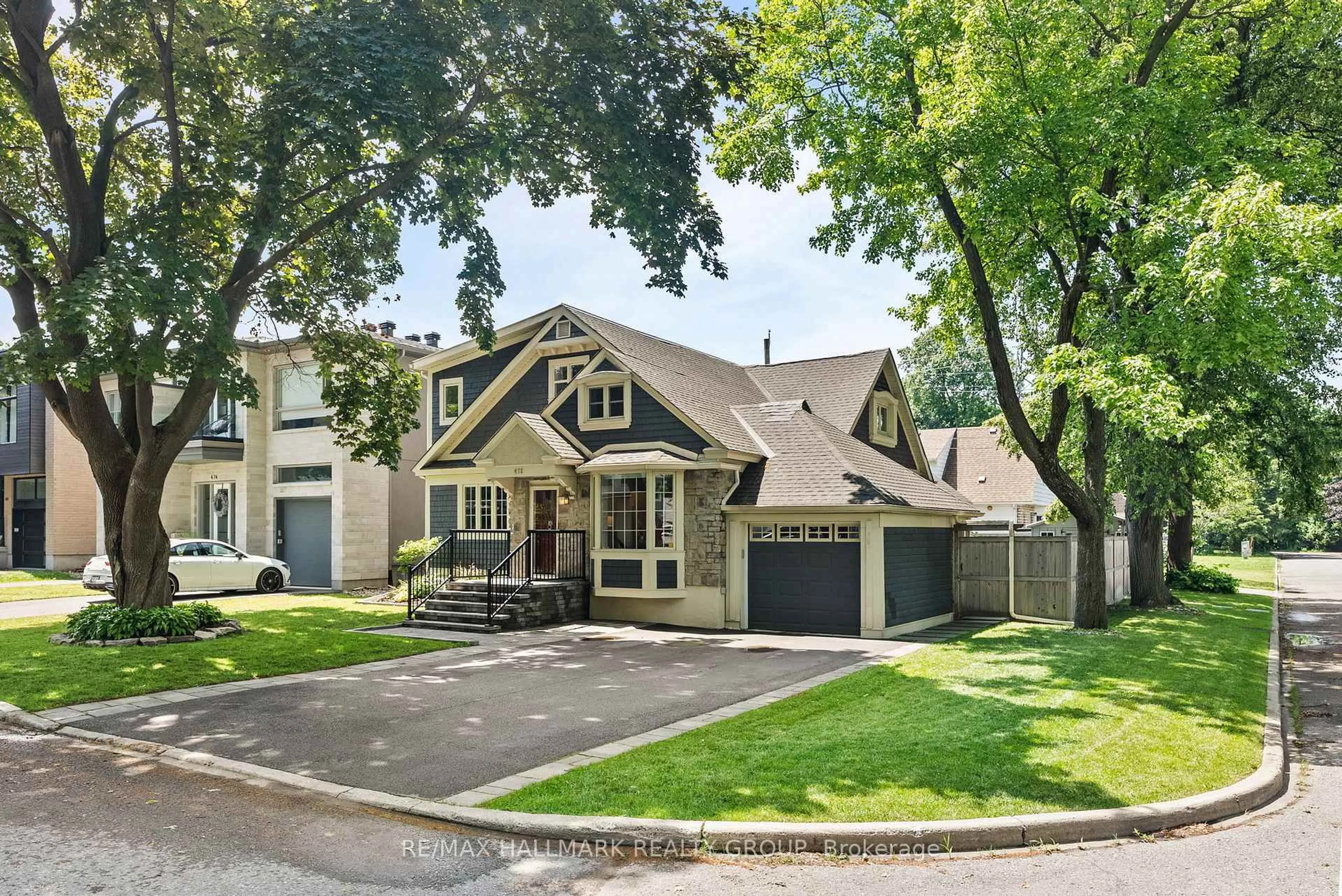 Home with brick exterior material, street for 472 BEVAN Ave, Ottawa Ontario K1Z 5Z5