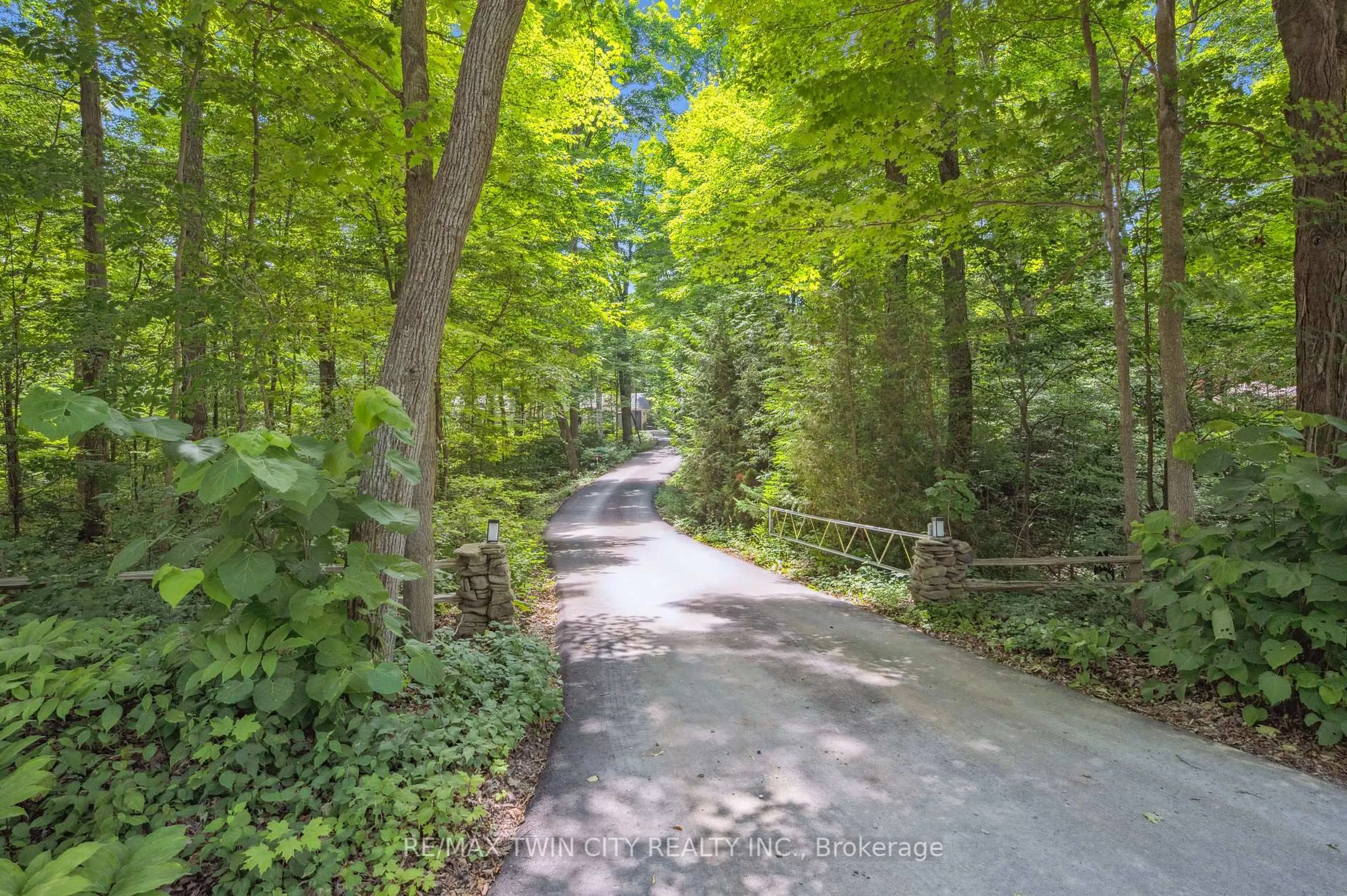 Patio, forest/trees view for 4436 Concession Road 11 Rd, Puslinch Ontario L0P 1J0