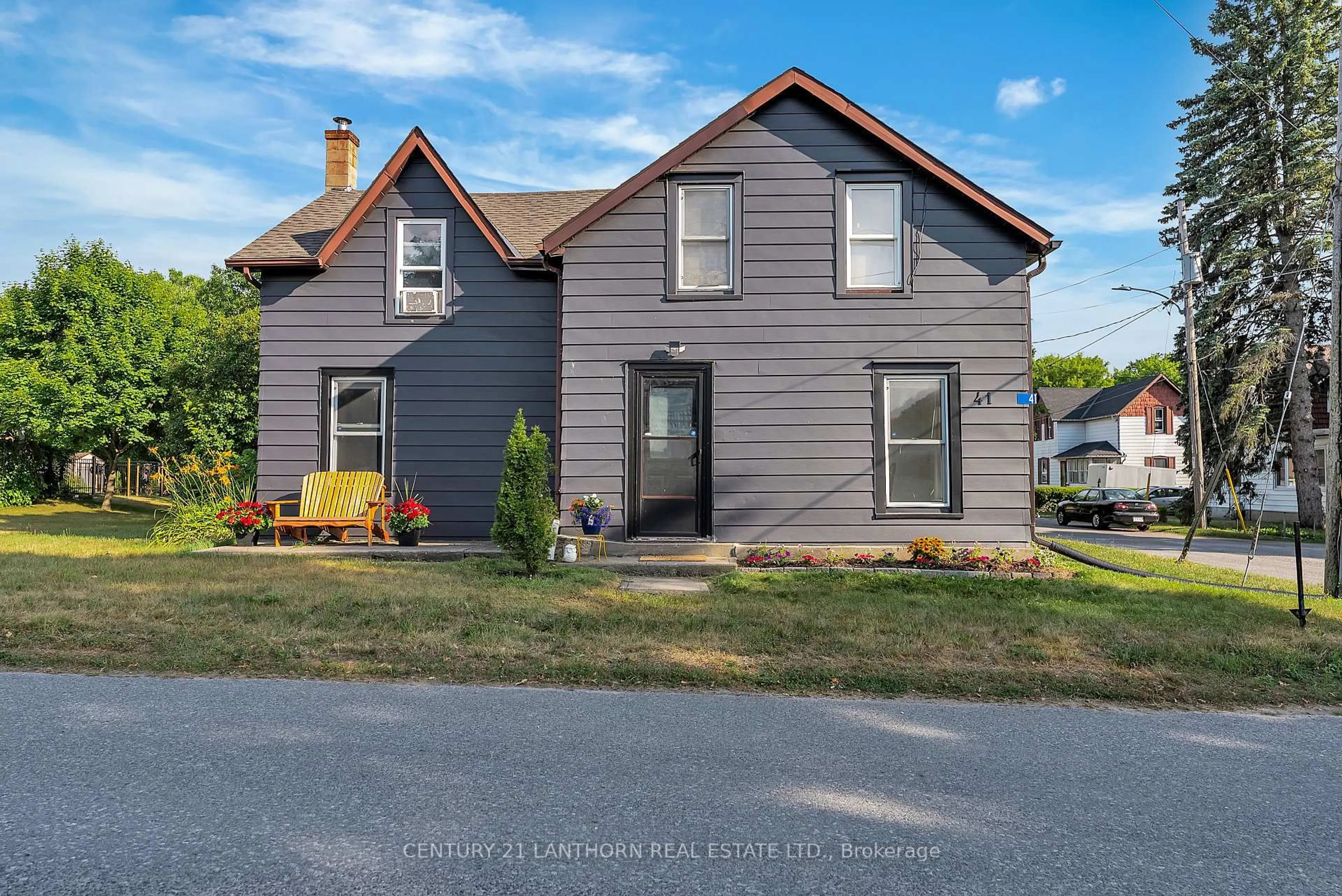 Home with vinyl exterior material, street for 41 Wallace St, Hastings Ontario K0K 2C0