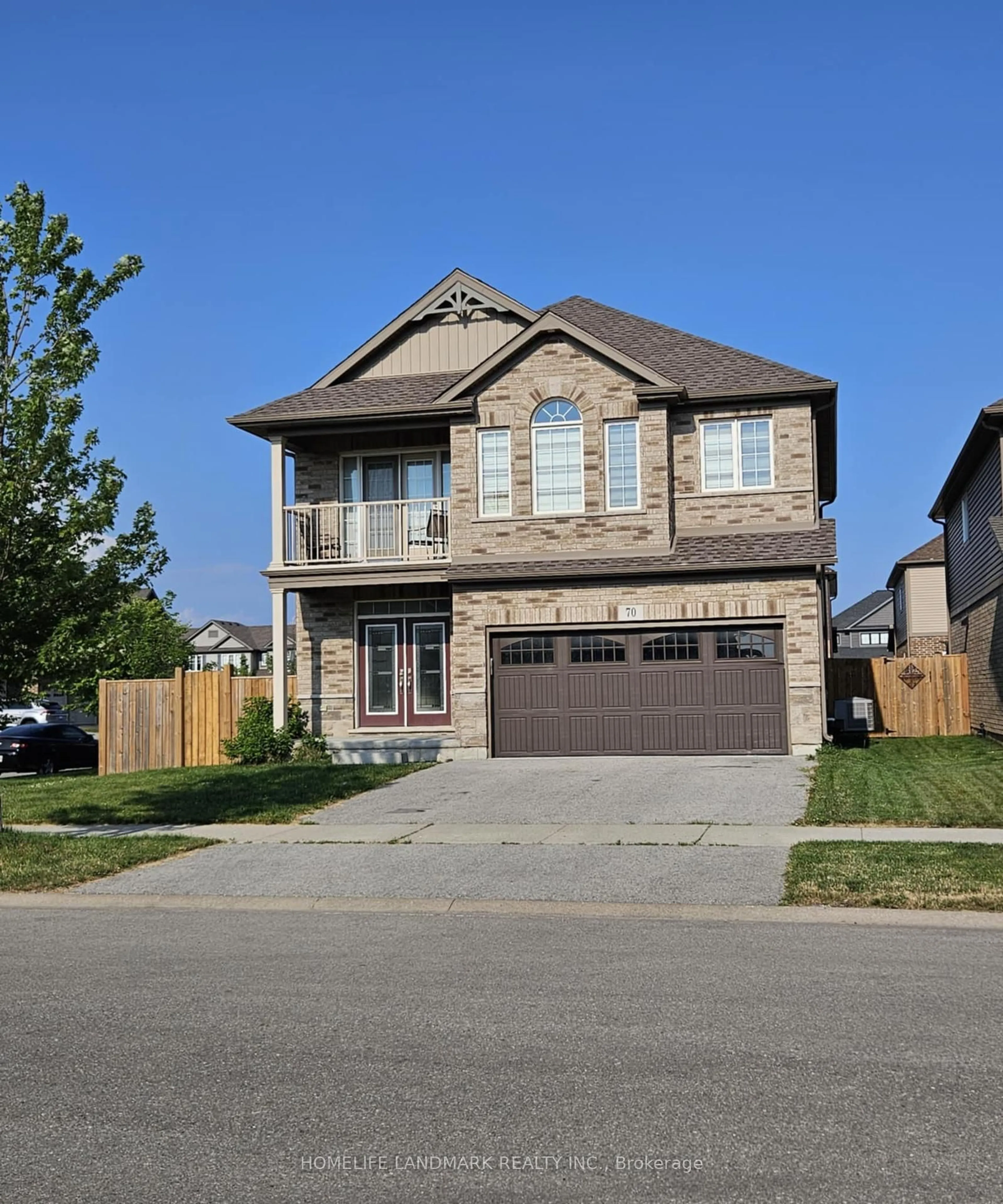 Home with brick exterior material, street for 70 Spruce Cres, Welland Ontario L3C 0C6