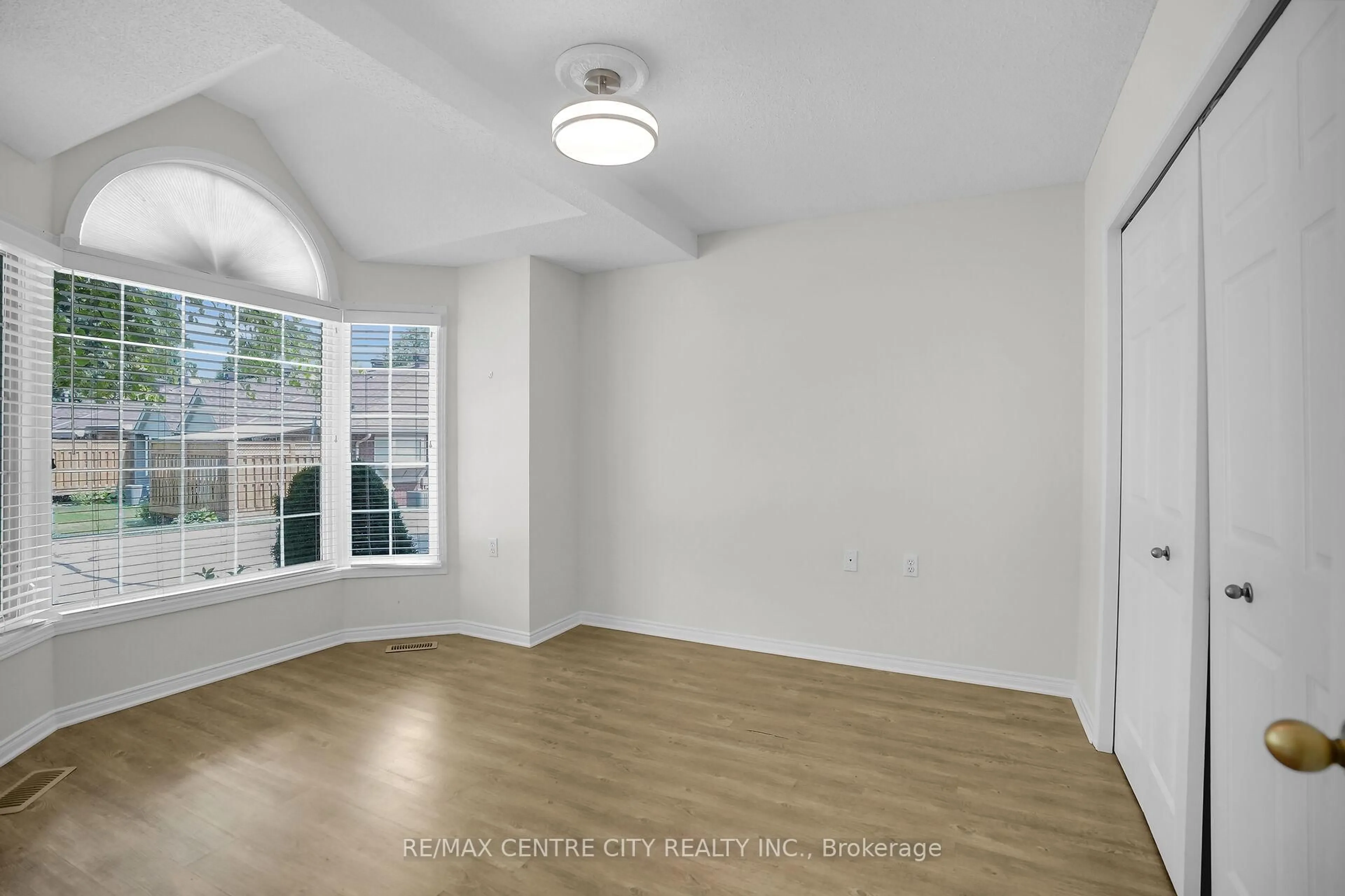 A pic of a room for 875 Thistledown Way #25, London North Ontario N6G 5G5
