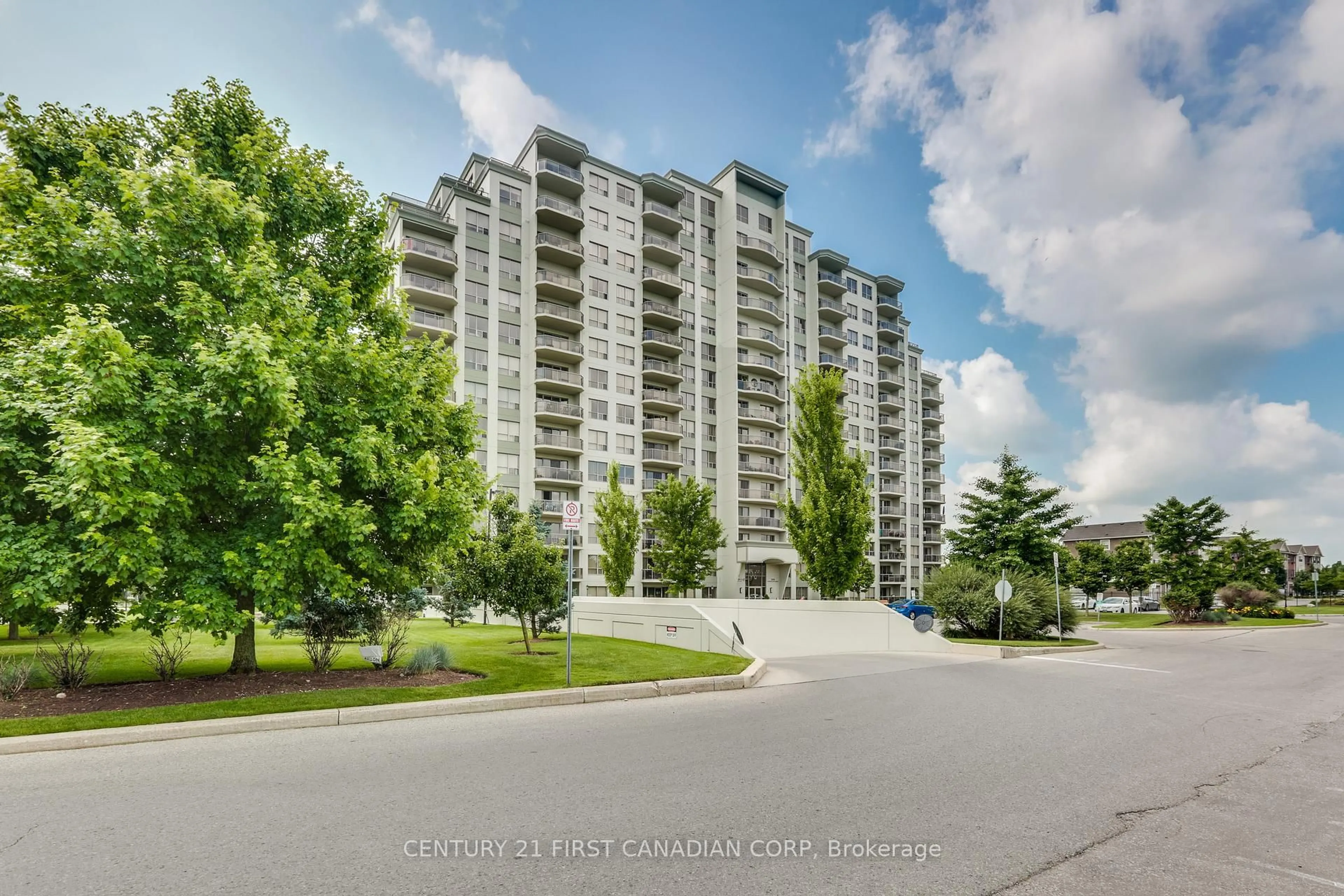 A pic from outside/outdoor area/front of a property/back of a property/a pic from drone, unknown for 1030 Coronation Dr #314, London North Ontario N6G 0G5