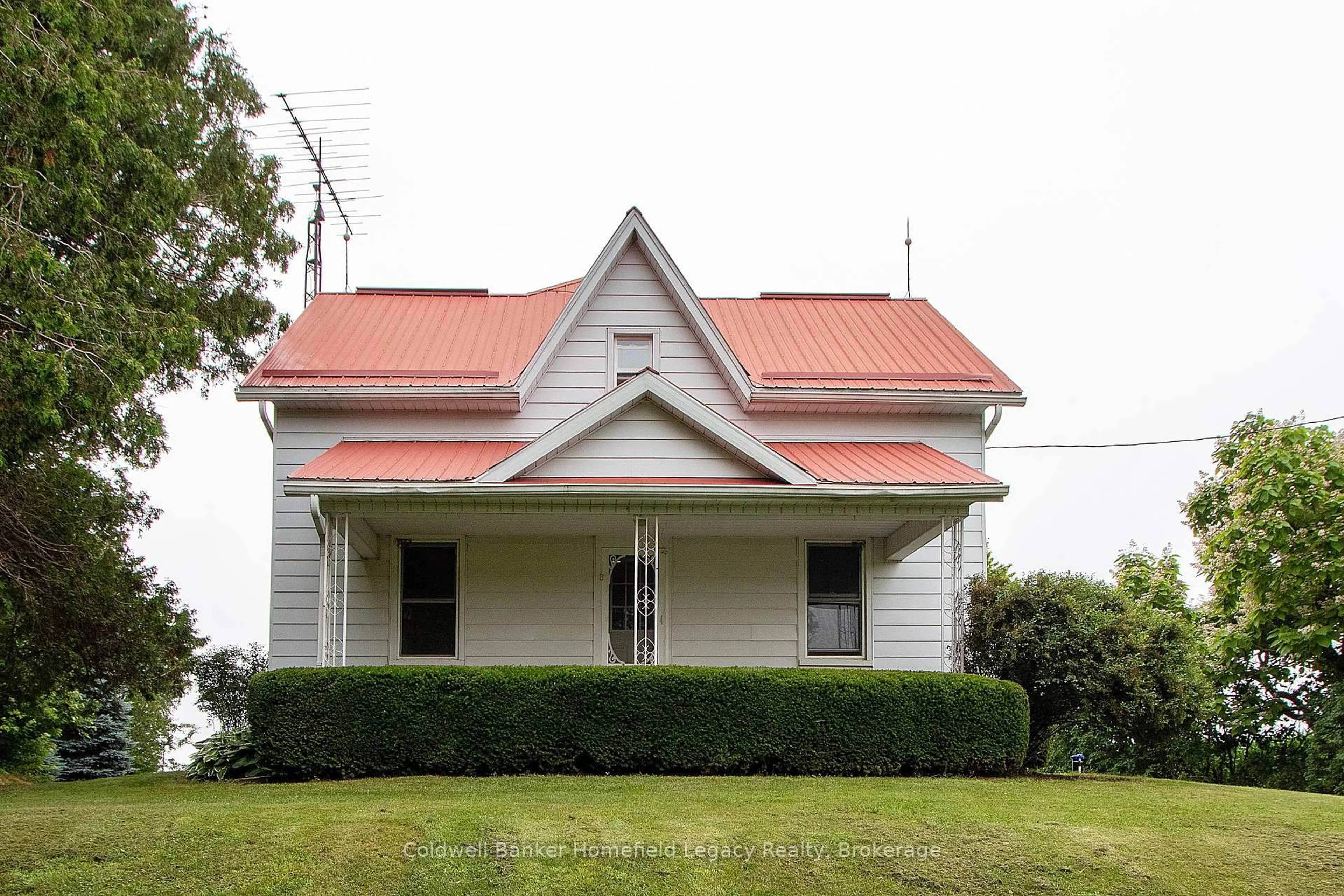 Home with vinyl exterior material, building for 5788 Perth Line 8 Line, Perth South Ontario N4X 1C4