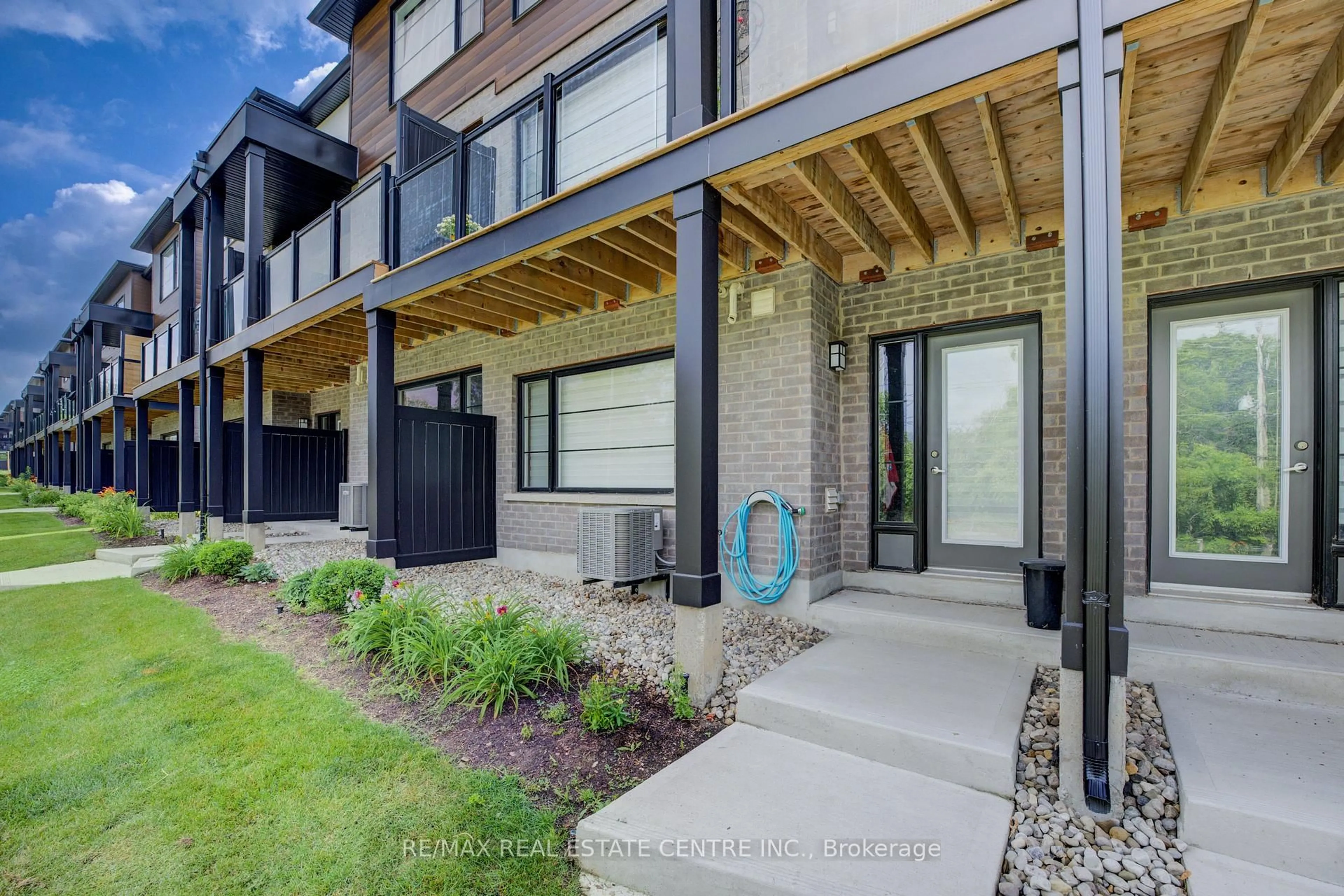 Unknown for 350 River Rd #2, Cambridge Ontario N3C 0H4