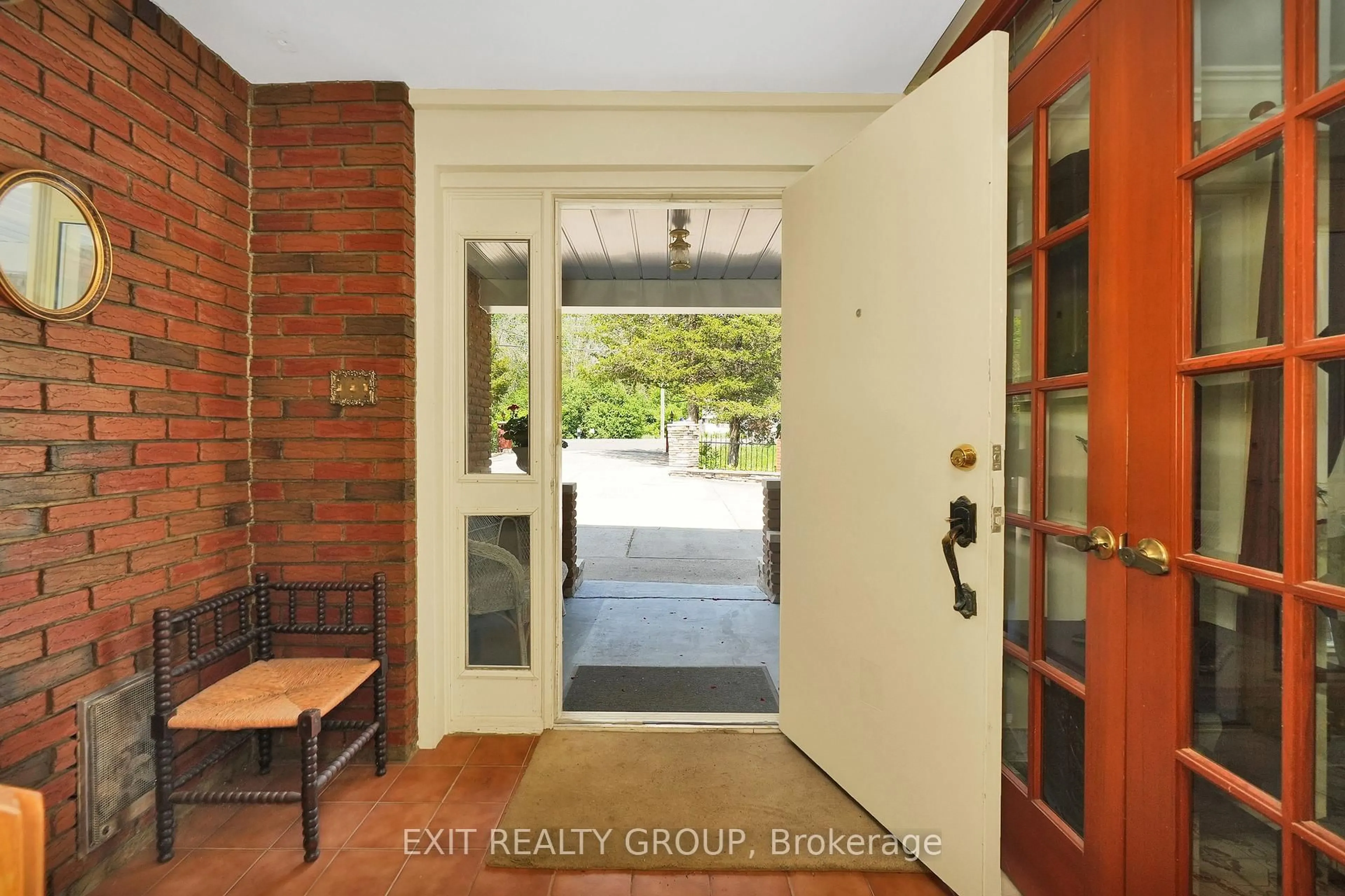 Indoor entryway for 1249 GLEN MILLER Rd, Hastings Ontario K0K 2C0