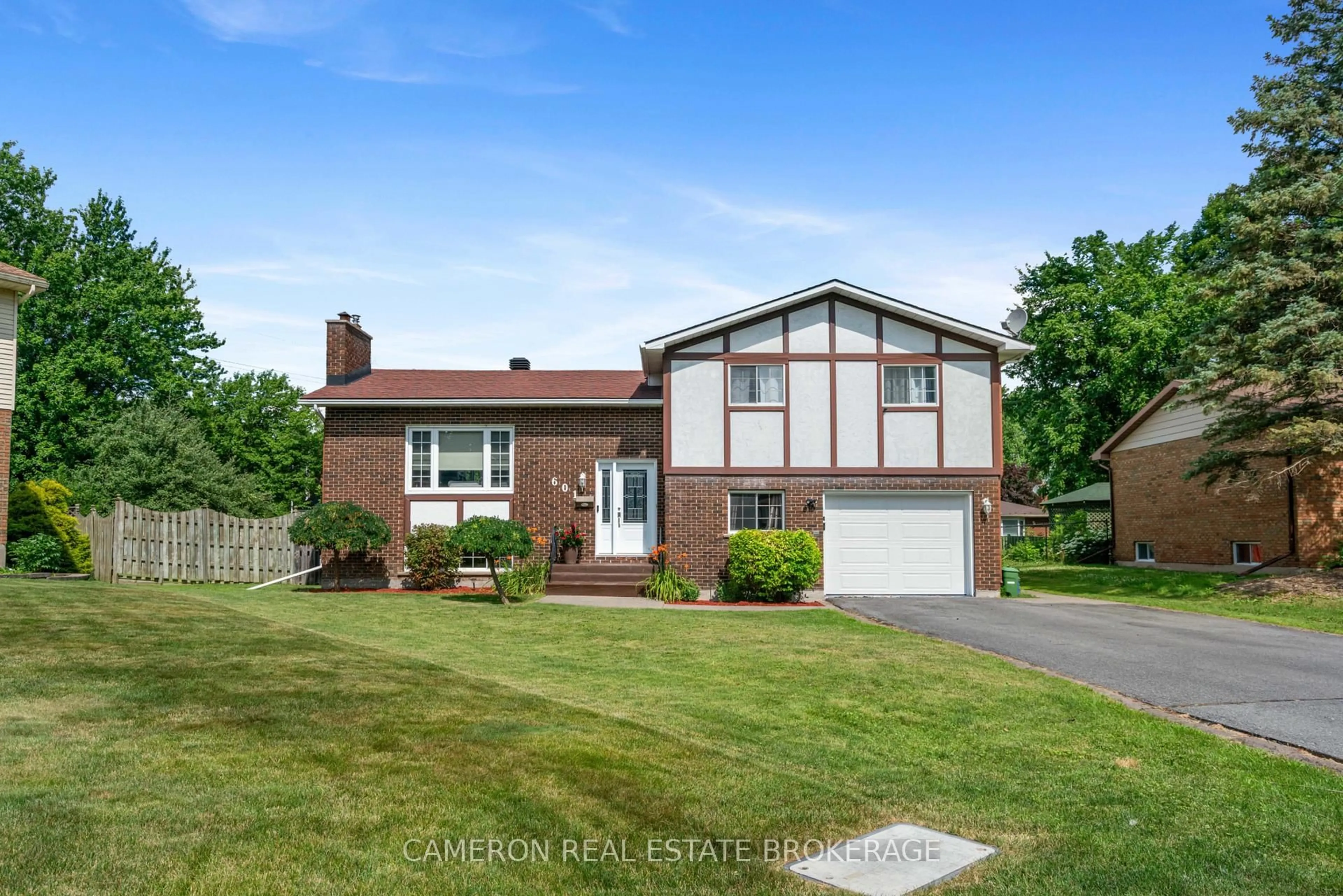 Home with brick exterior material, street for 601 Kirkwood St, Cornwall Ontario K6H 5Y9