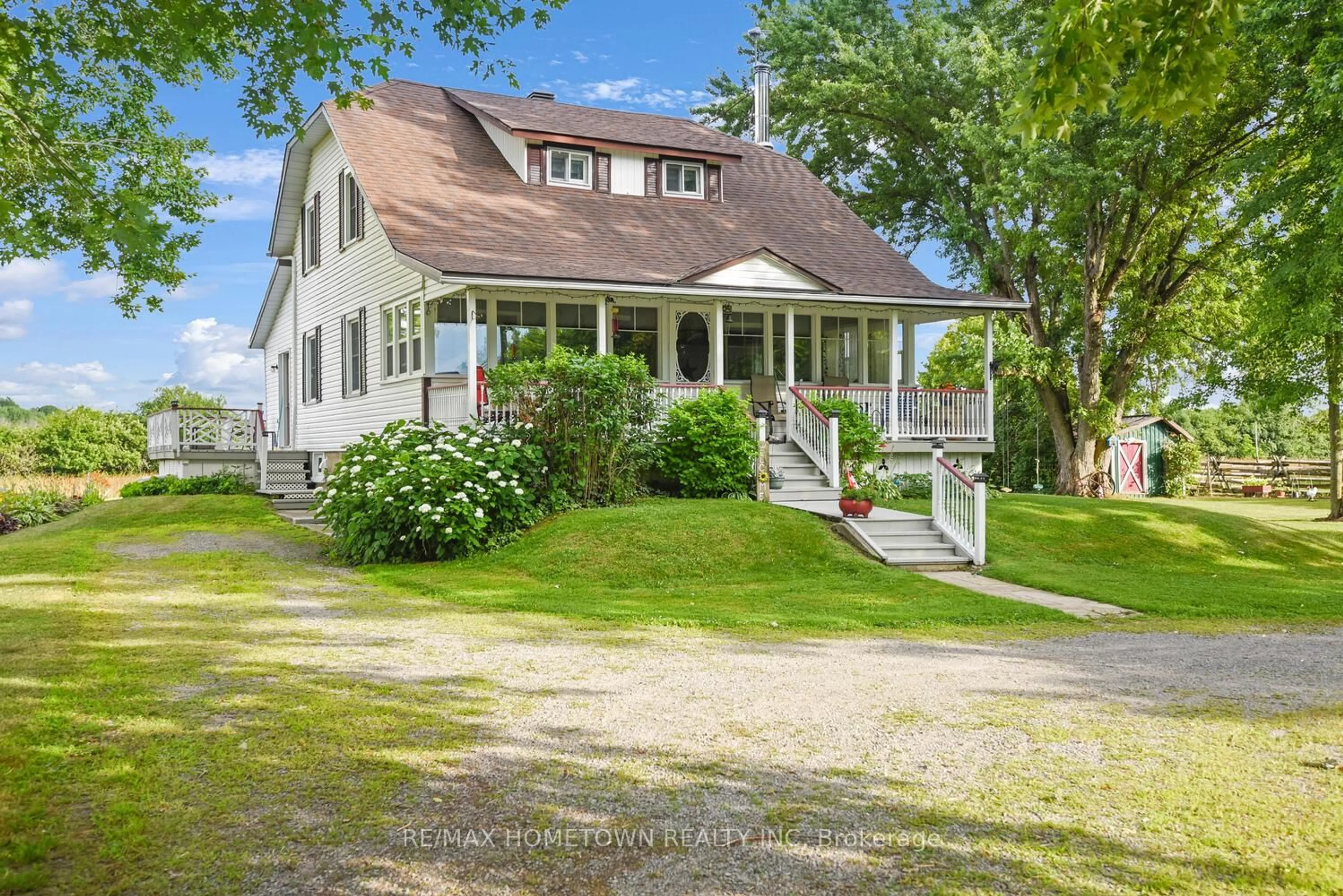 A pic from outside/outdoor area/front of a property/back of a property/a pic from drone, street for 9113 County Road 6 Rd, Augusta Ontario K0G 1R0