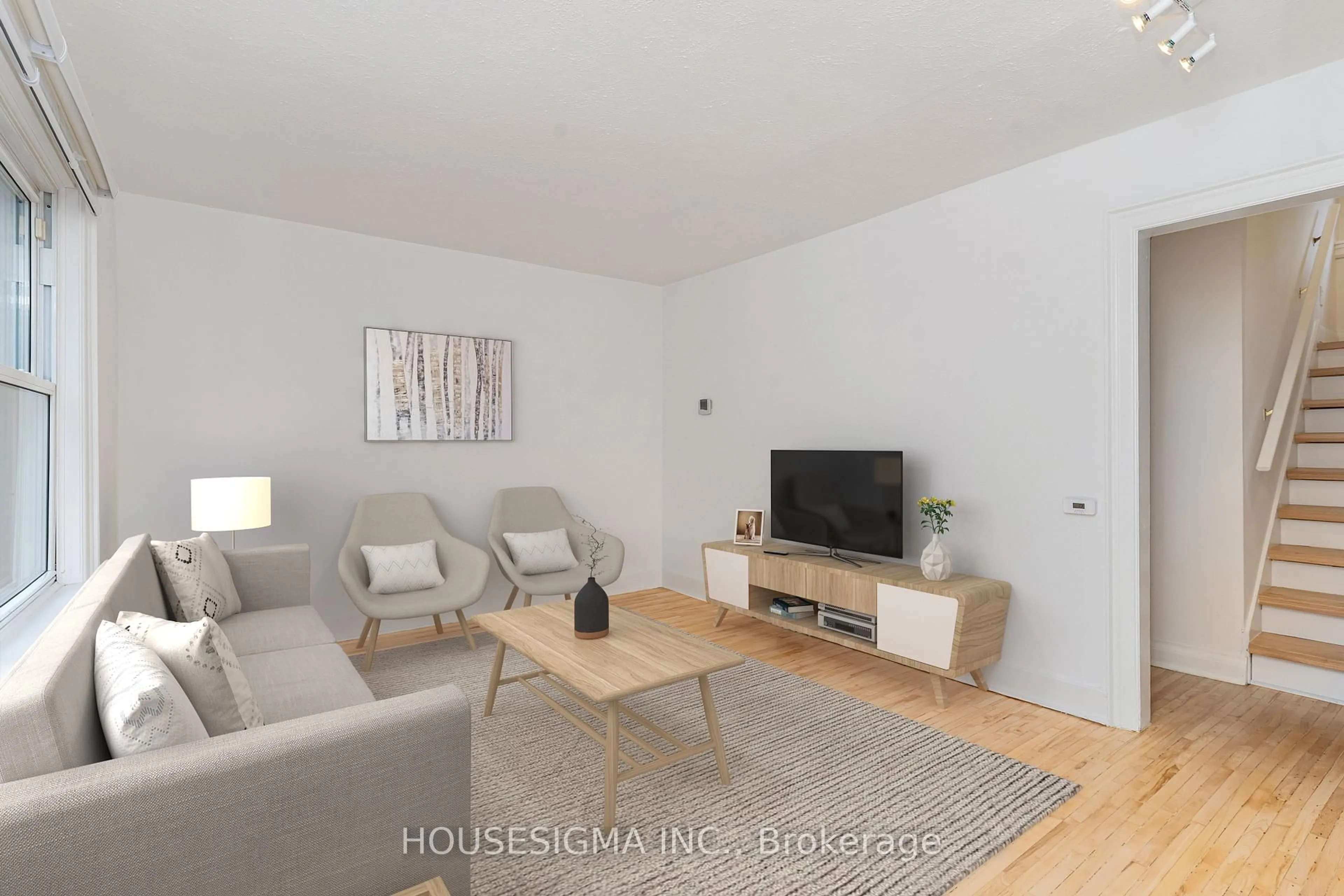 Living room with furniture, unknown for 225 Bowman St, Hamilton Ontario L8S 2T9