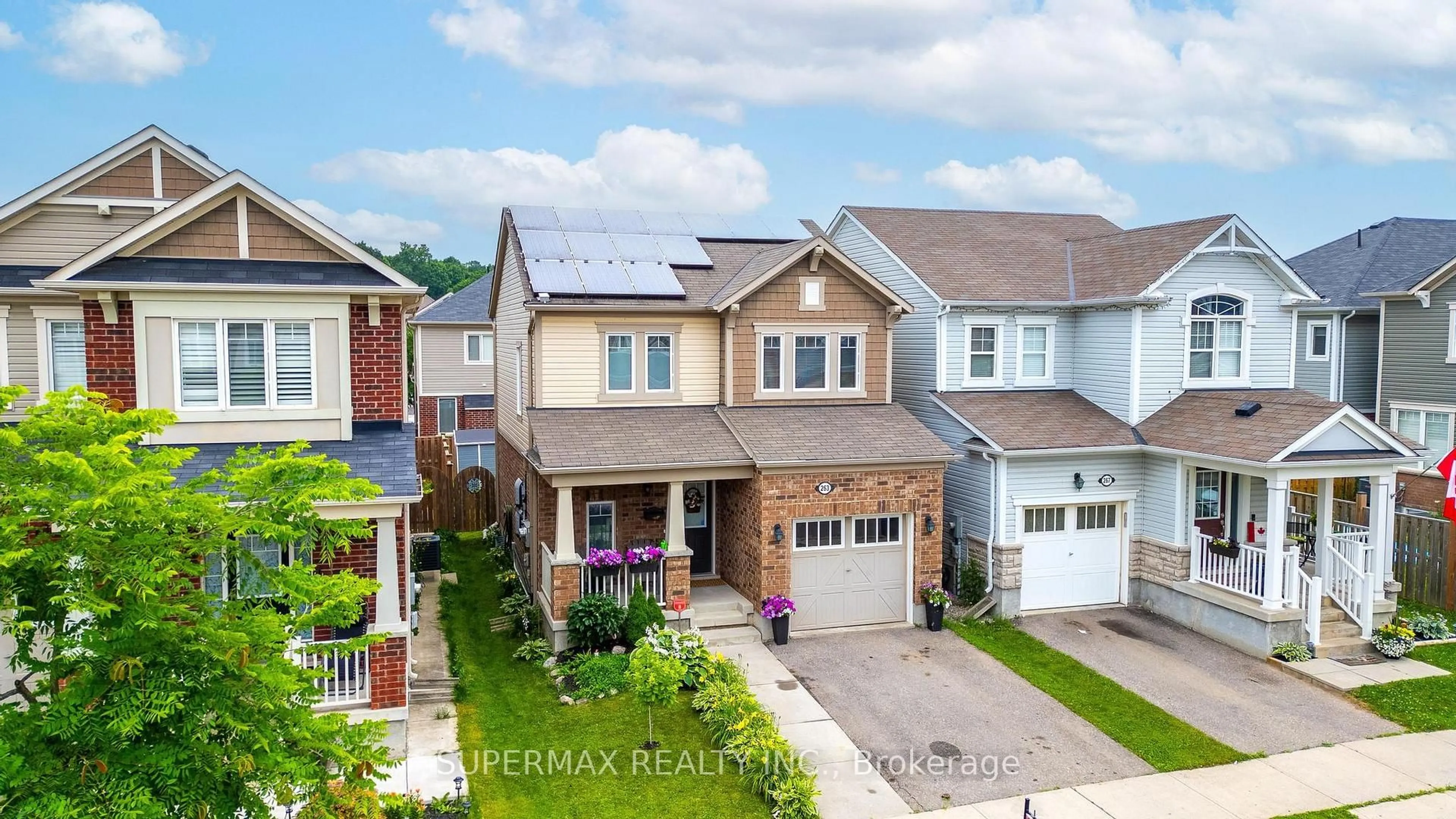 A pic from outside/outdoor area/front of a property/back of a property/a pic from drone, street for 263 Apple Hill Cres, Kitchener Ontario N2R 0E5