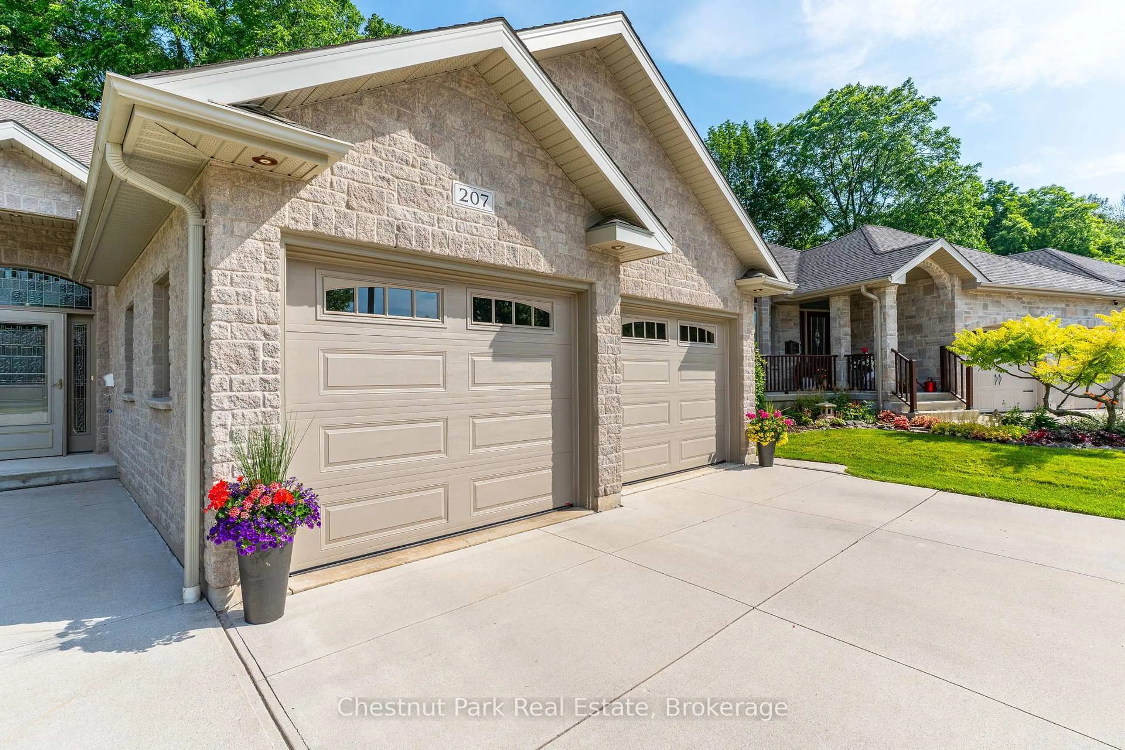 Home with brick exterior material, street for 207 2nd St, Owen Sound Ontario N4K 0A6