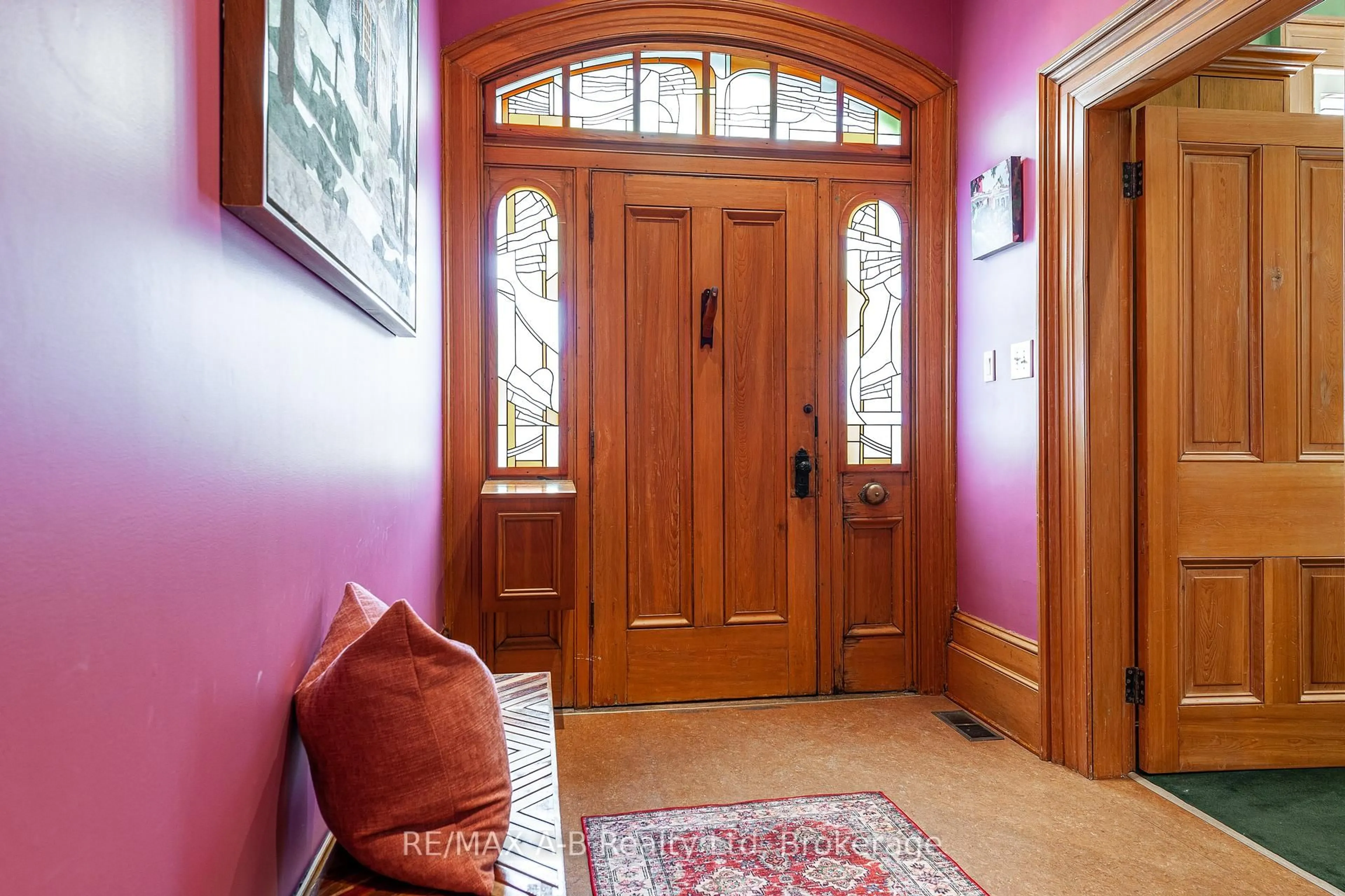 Indoor entryway for 21 Birmingham St, Stratford Ontario N5A 2S5