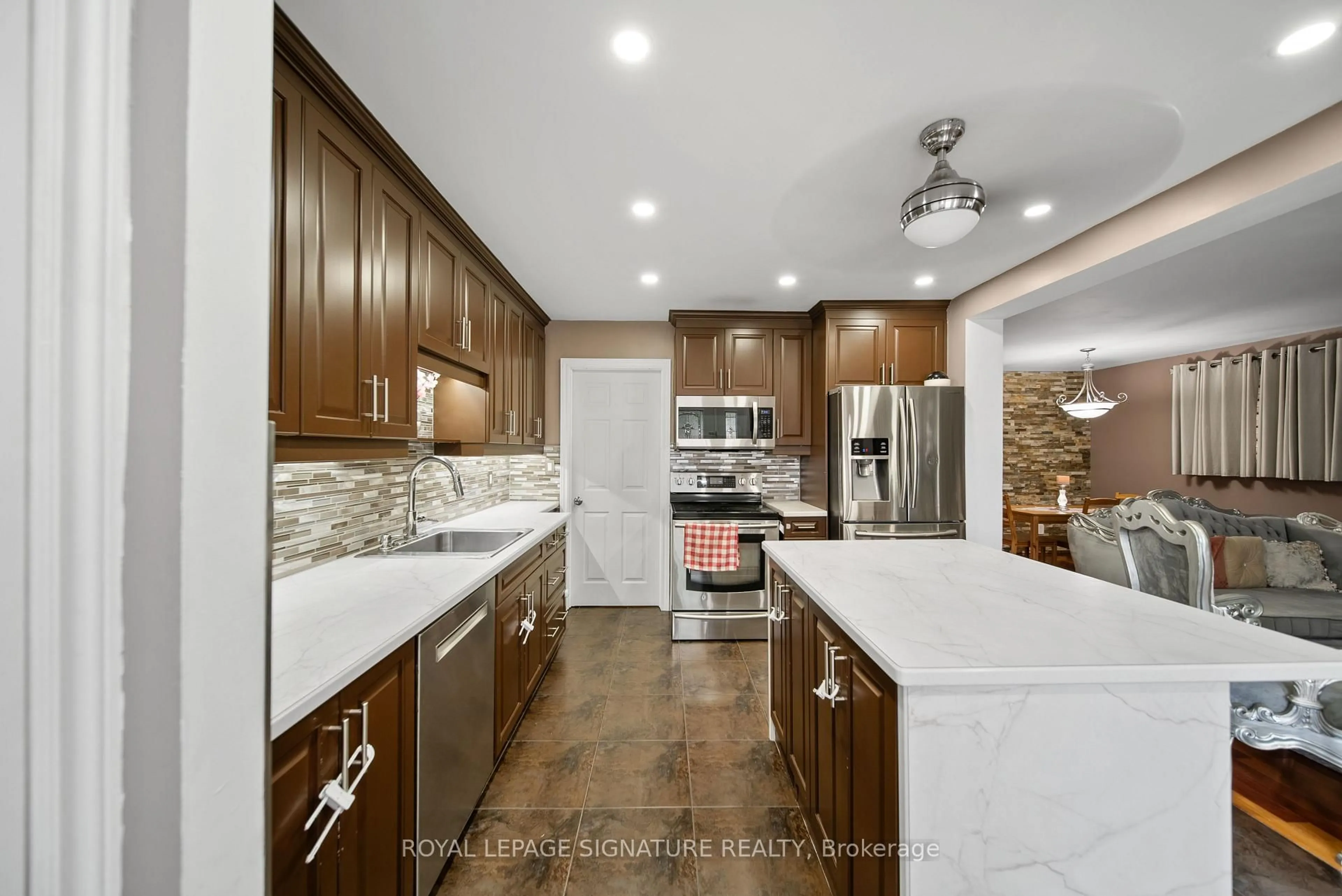Contemporary kitchen, ceramic/tile floor for 40 Queenslea Dr, Hamilton Ontario L8W 1G1