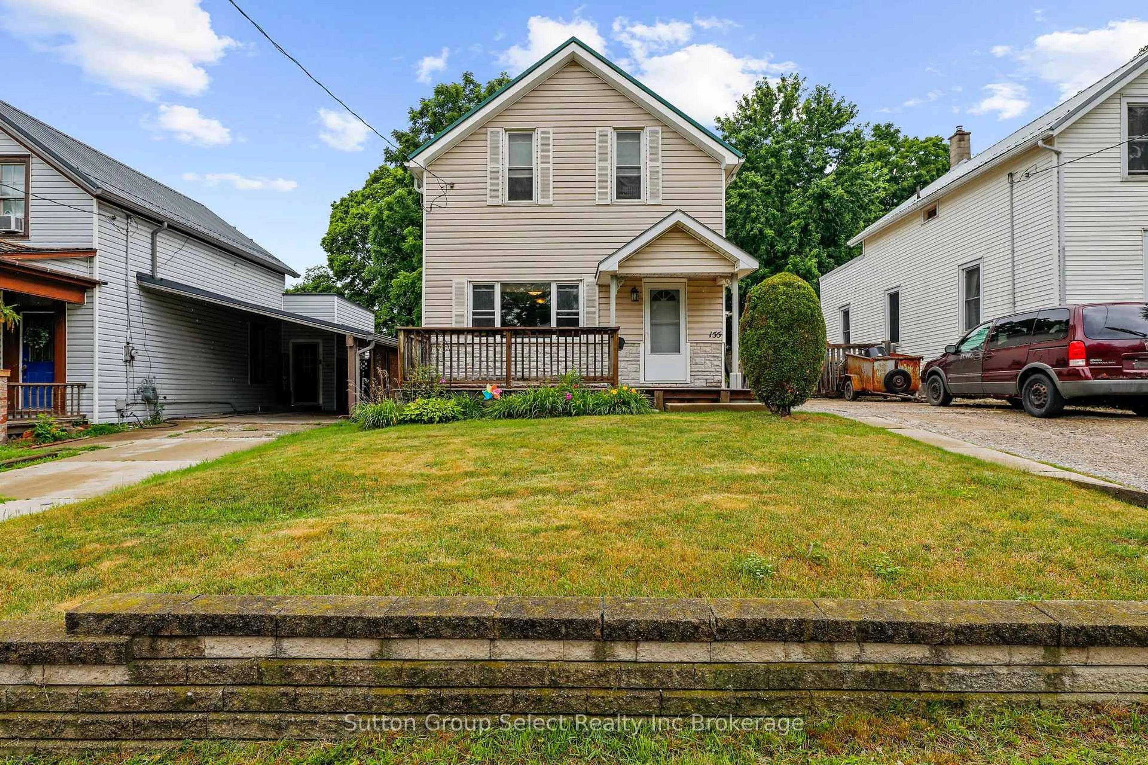 A pic from outside/outdoor area/front of a property/back of a property/a pic from drone, street for 155 Merritt St, Ingersoll Ontario N5C 3A2
