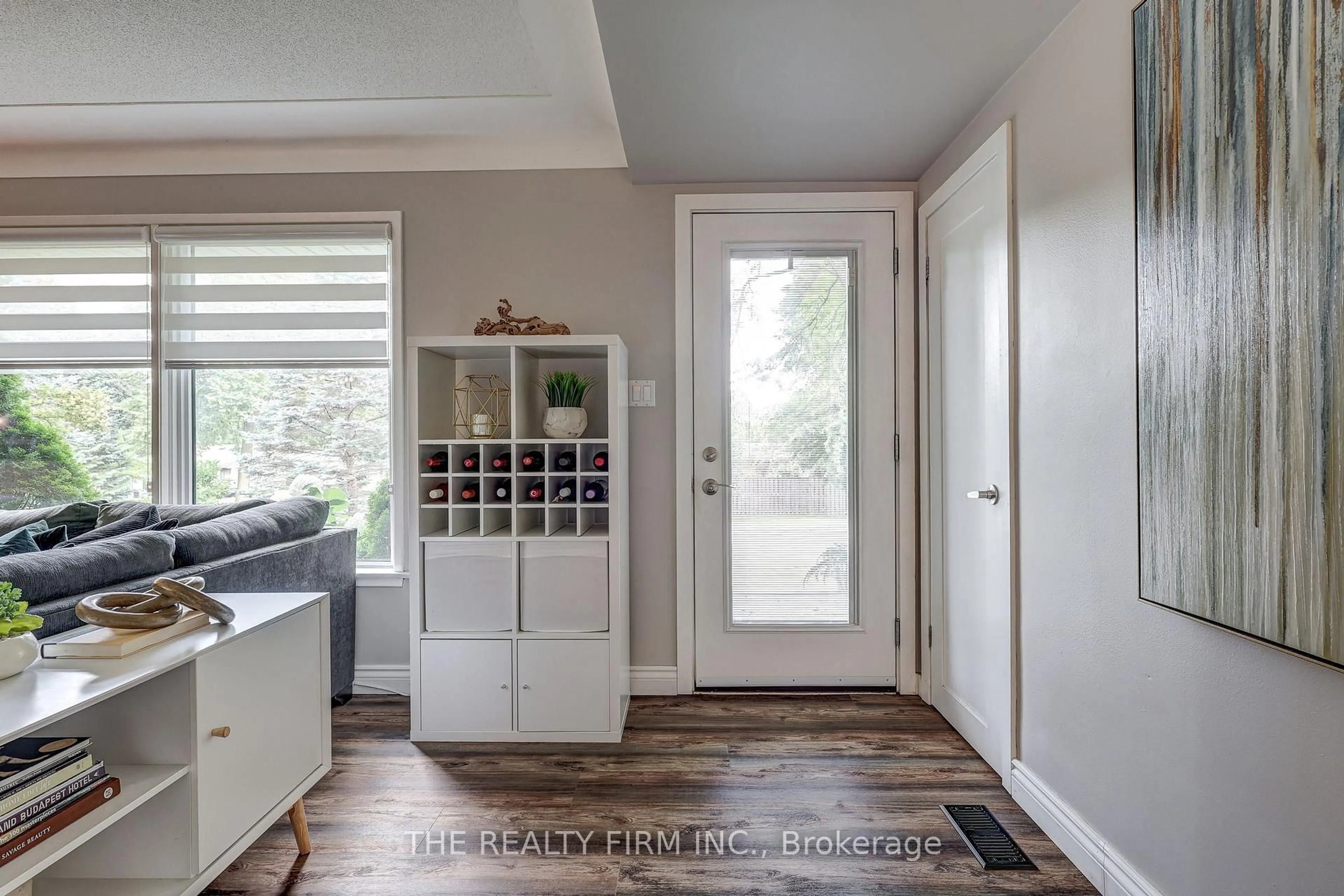 Indoor entryway for 1158 Nashua Ave, London South Ontario N6K 2C3