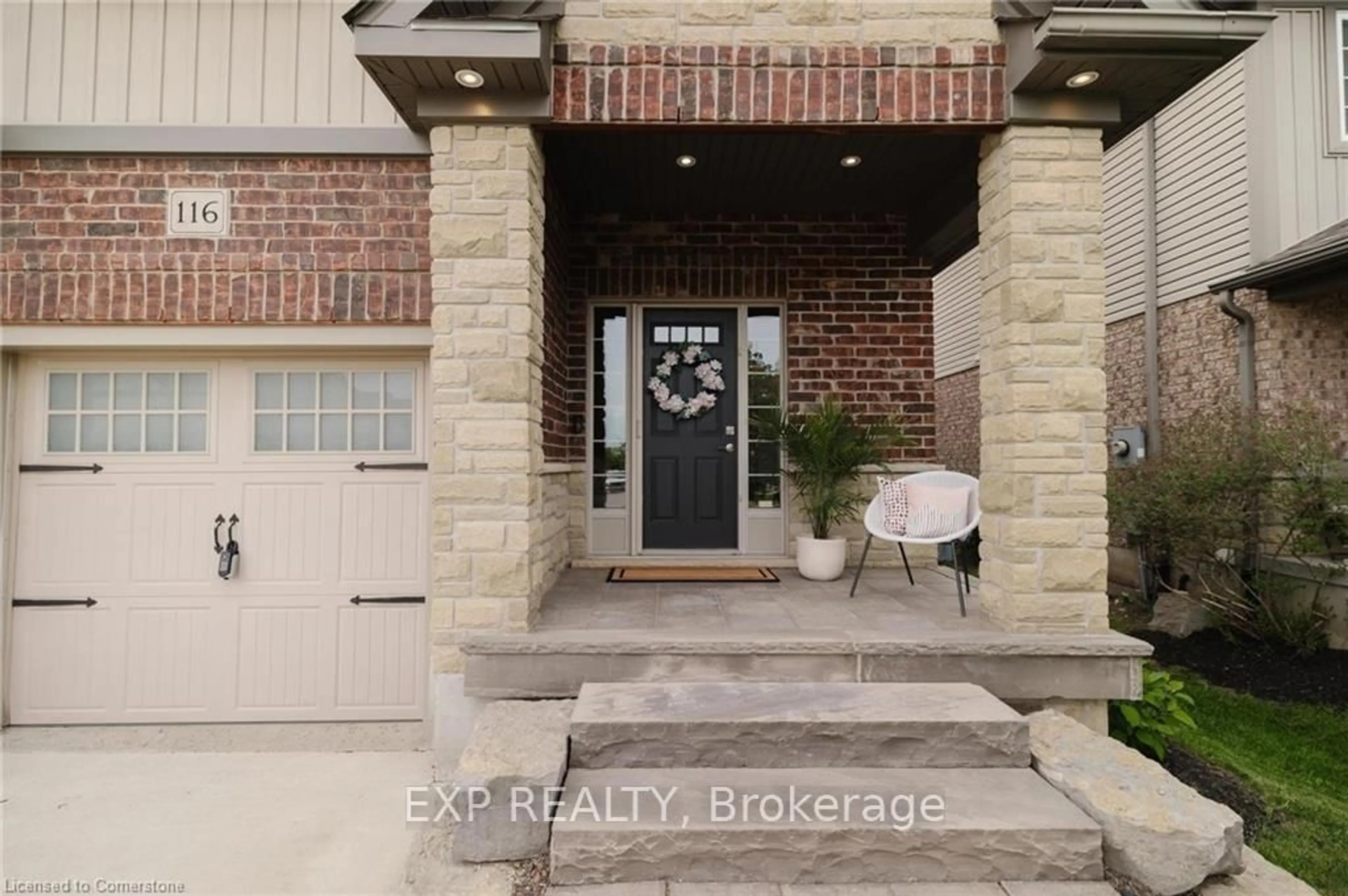 Indoor entryway for 116 Stuckey Ave, Wilmot Ontario N3A 4S2