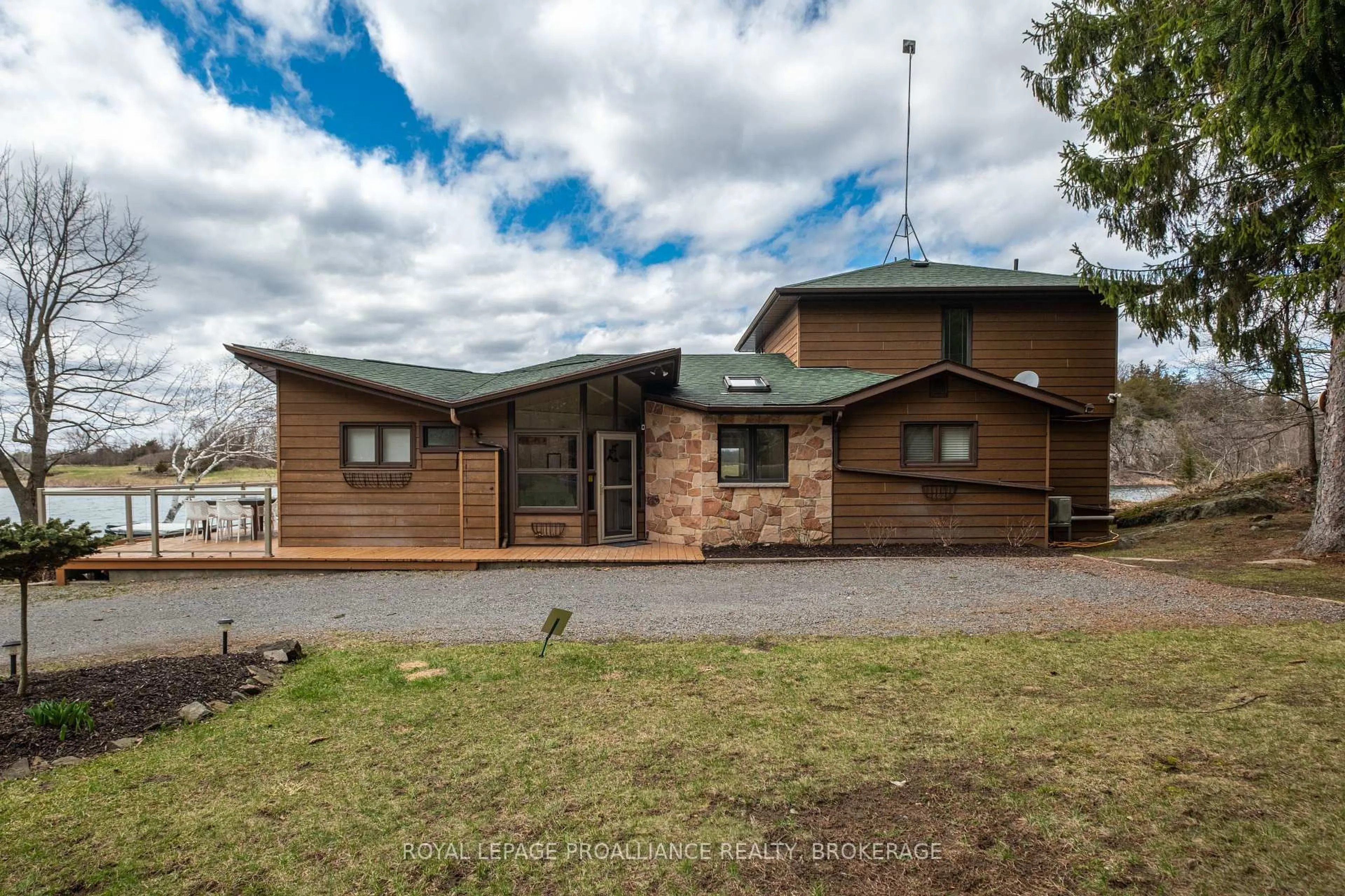 A pic from outside/outdoor area/front of a property/back of a property/a pic from drone, unknown for 4808 Leo Lake Rd, Seeley's Bay Ontario K0H 2N0