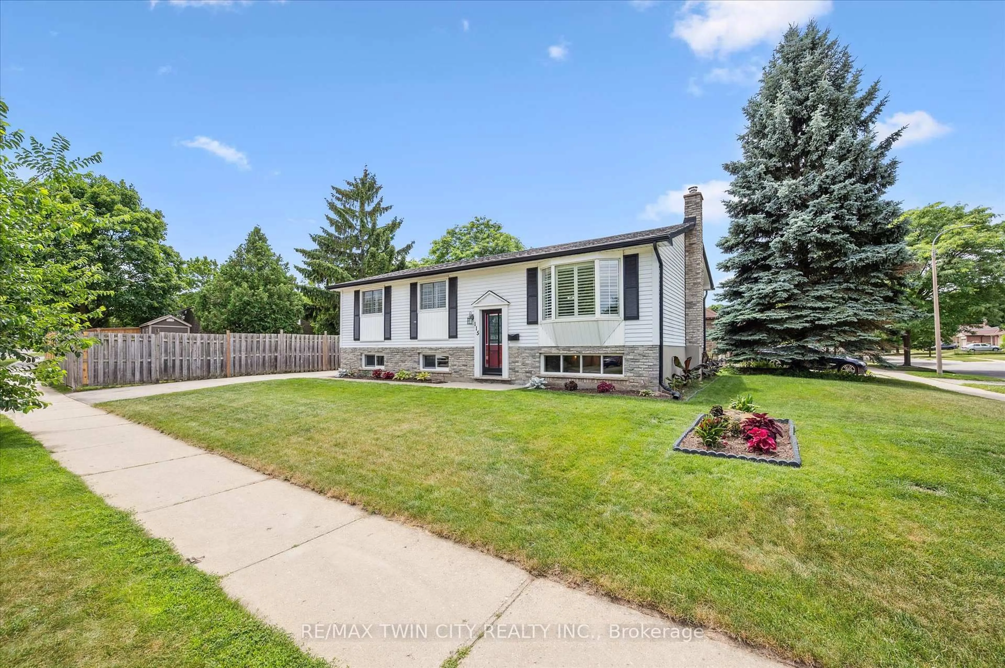 Home with vinyl exterior material, street for 115 Lillian Dr, Waterloo Ontario N2J 4M2