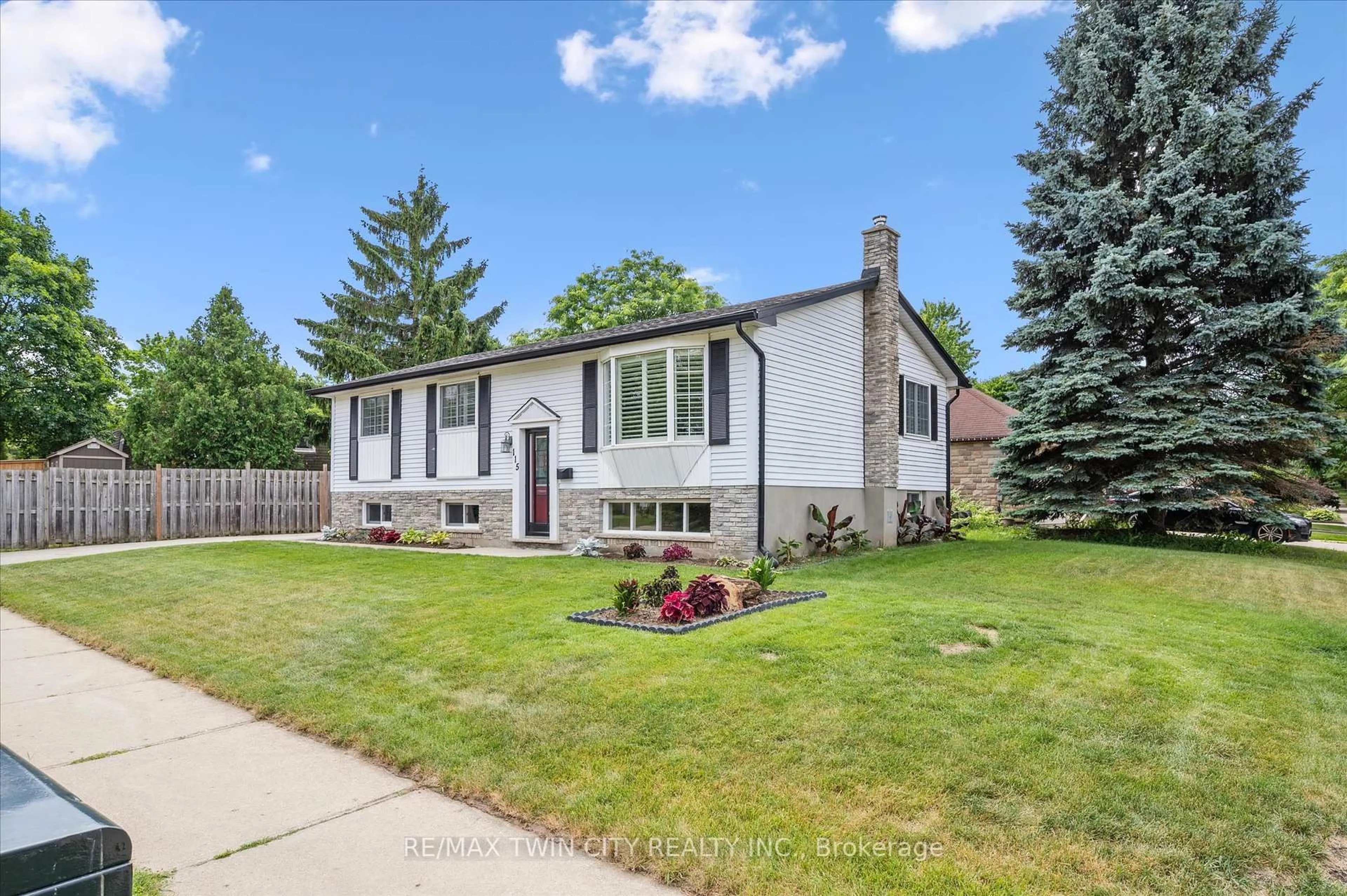 Home with vinyl exterior material, street for 115 Lillian Dr, Waterloo Ontario N2J 4M2