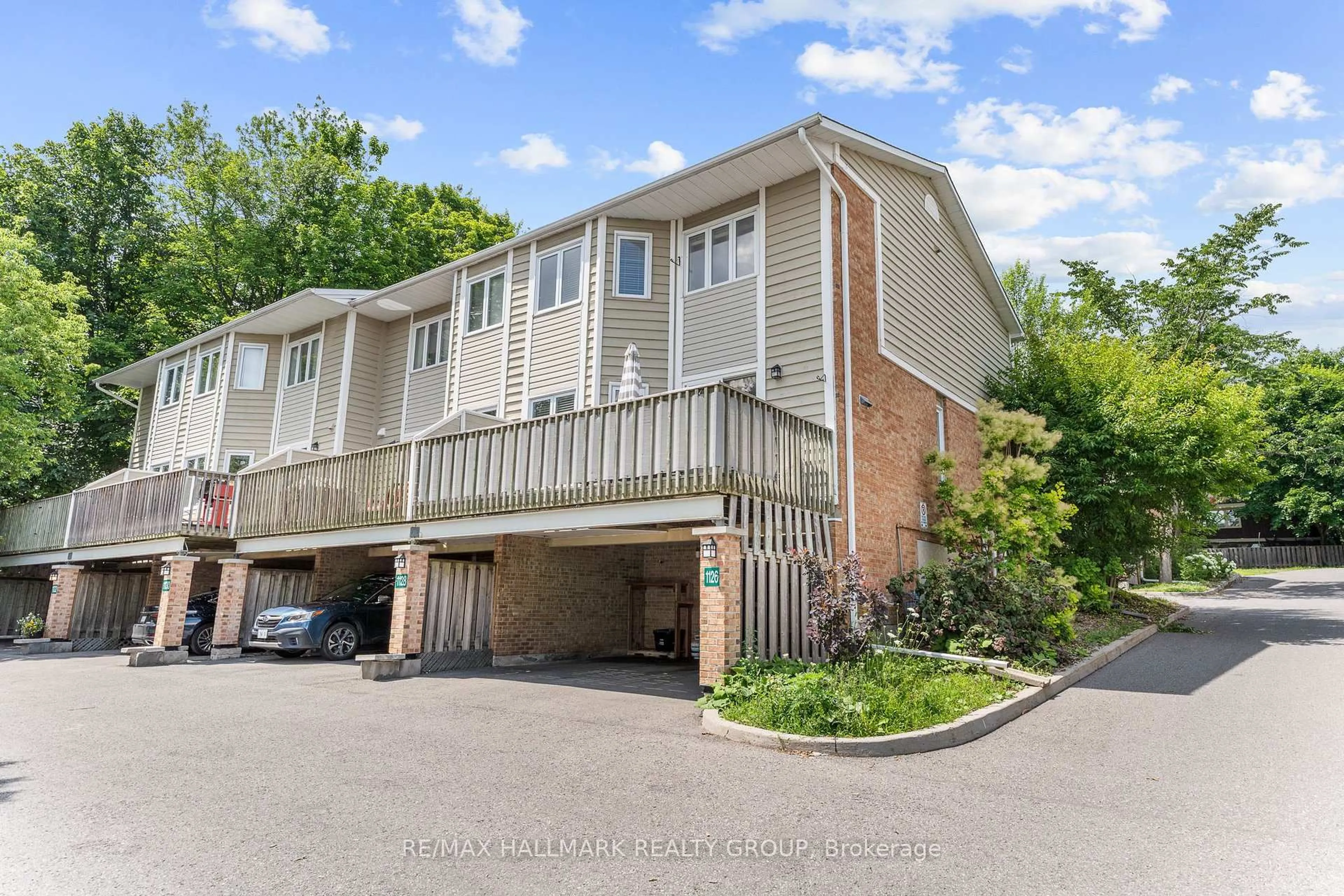 Unknown for 1126 Chimney Hill Way, Ottawa Ontario K1J 8Z6