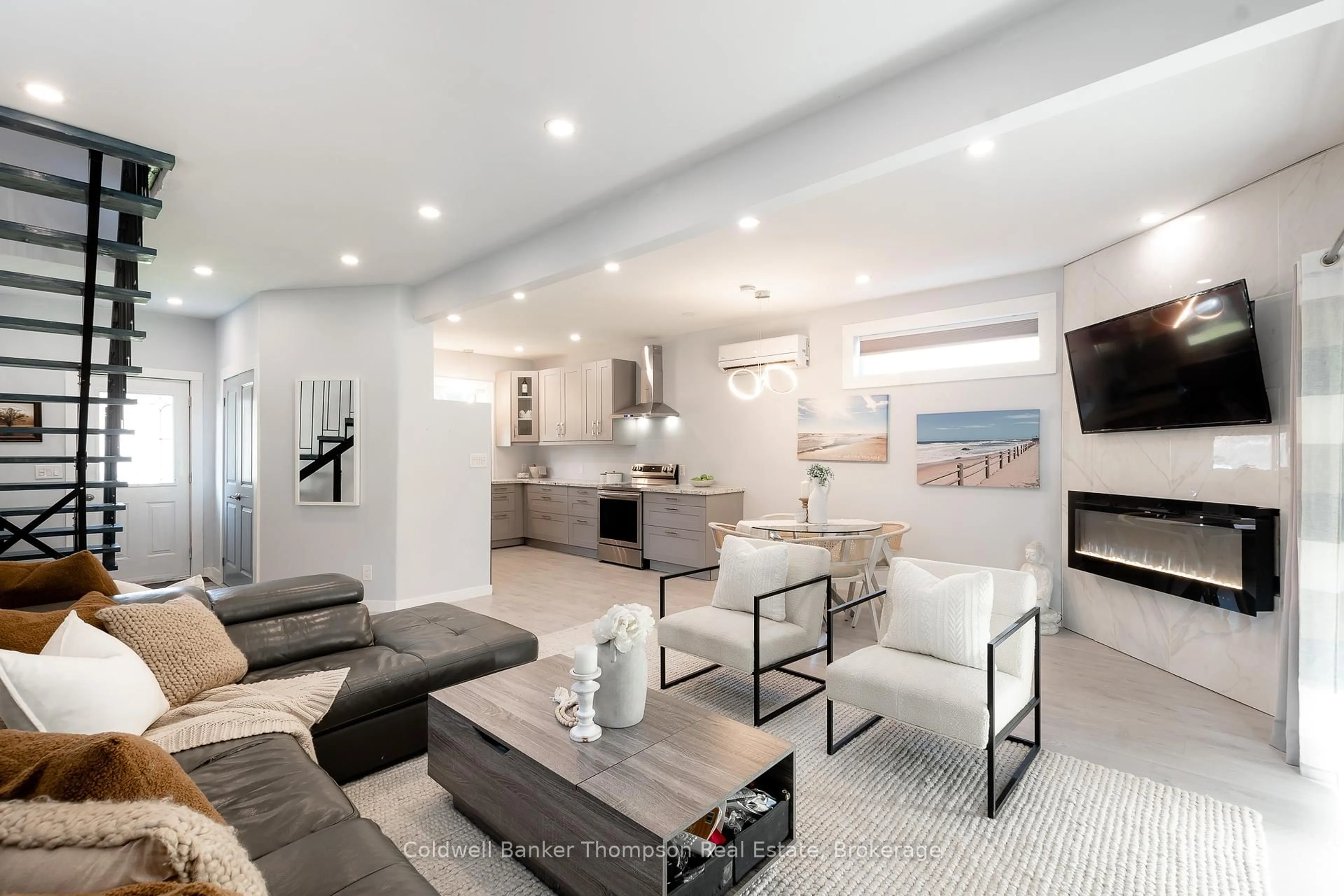 Living room with furniture, unknown for 14 North Fetterly St, Huntsville Ontario P1H 1K8