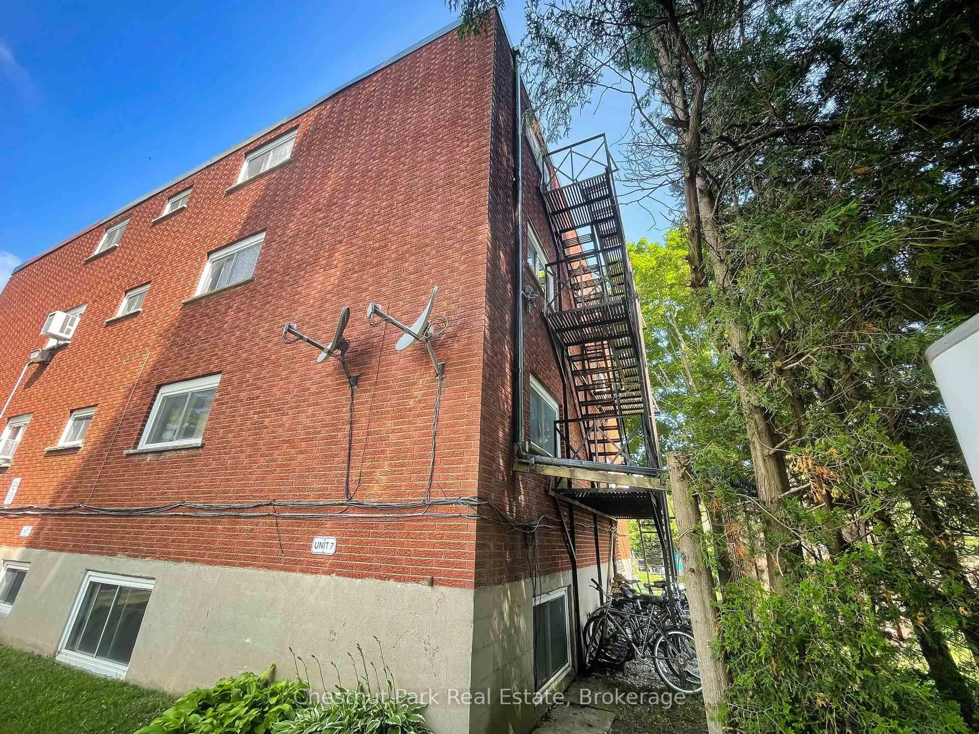 Balcony in the apartment, building for 433 Isaac St, South Bruce Peninsula Ontario N0H 2T0