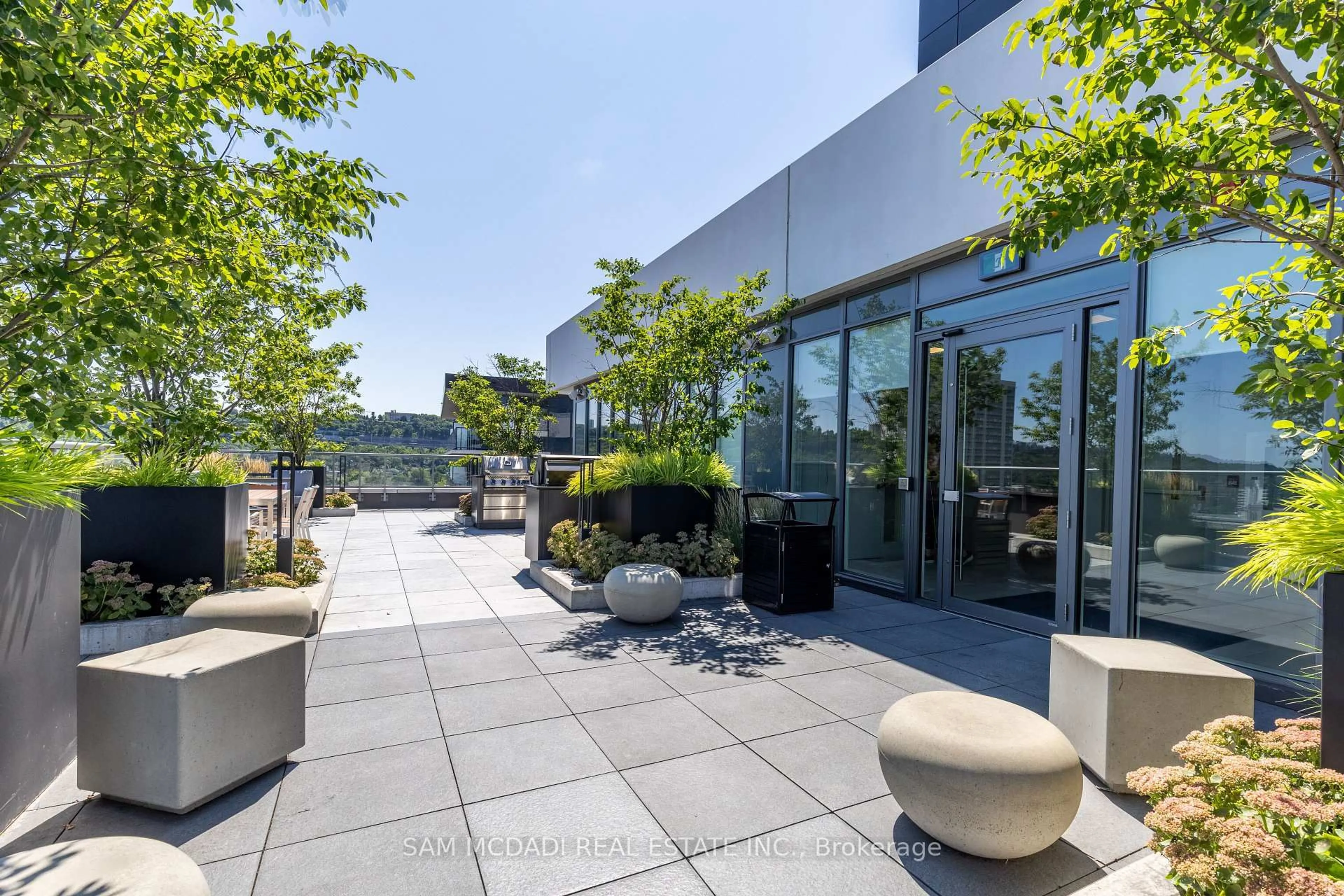 Patio, unknown for 212 King William St #417, Hamilton Ontario L8R 0A7