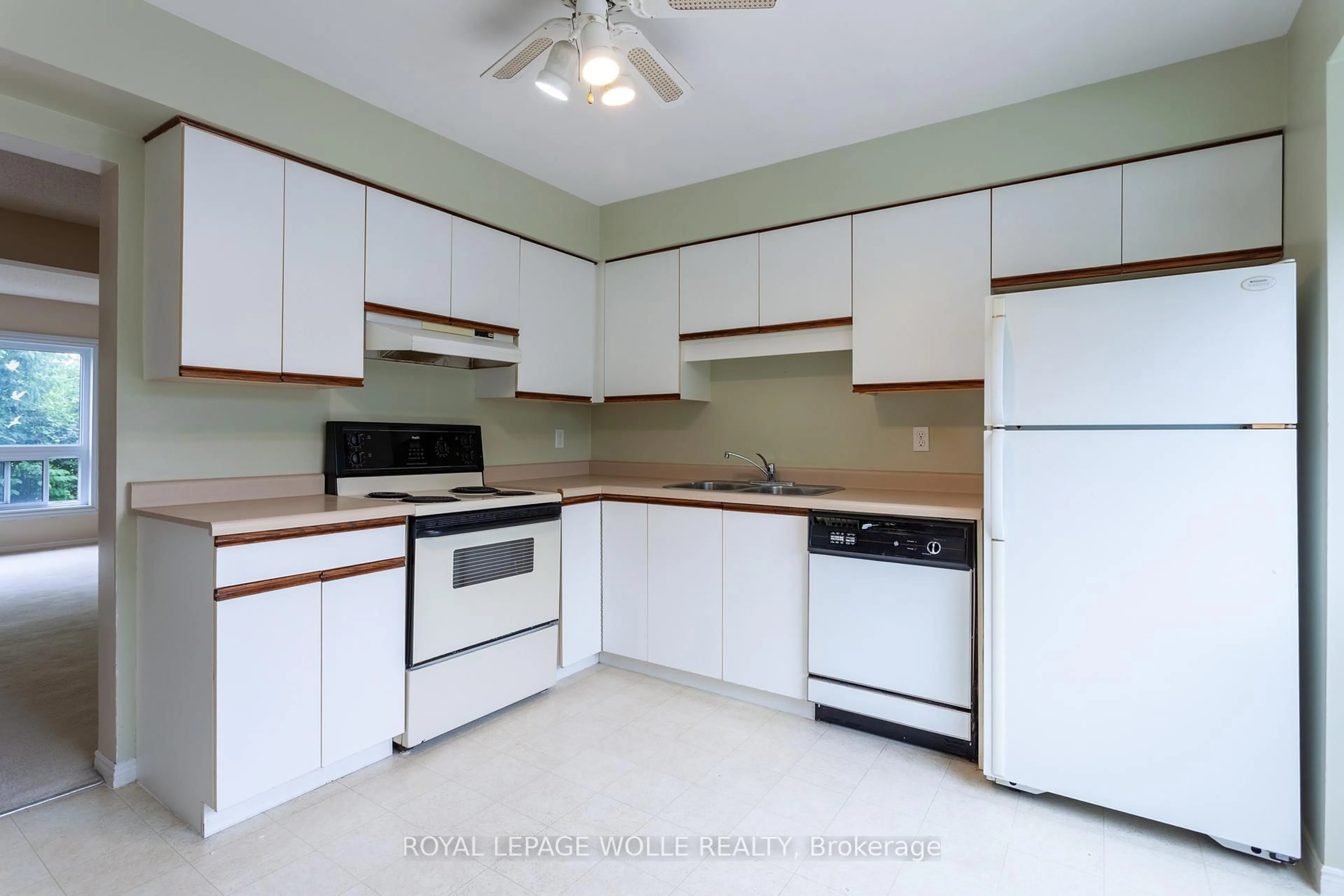 Standard kitchen, unknown for 1990 Wavell St #25, London East Ontario N5V 4N5
