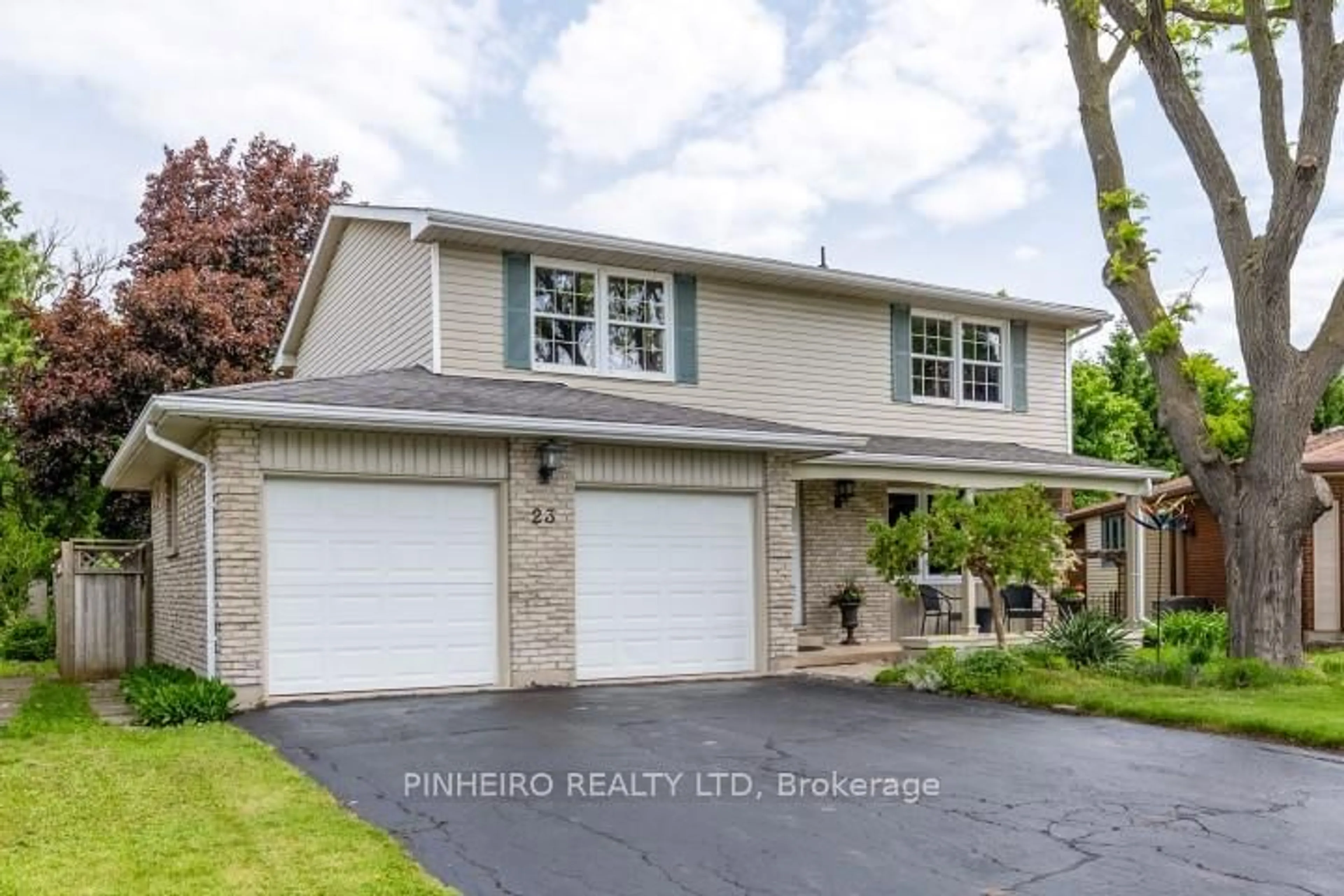 Home with vinyl exterior material, street for 23 Haymarket Pl, London South Ontario N6C 3C9