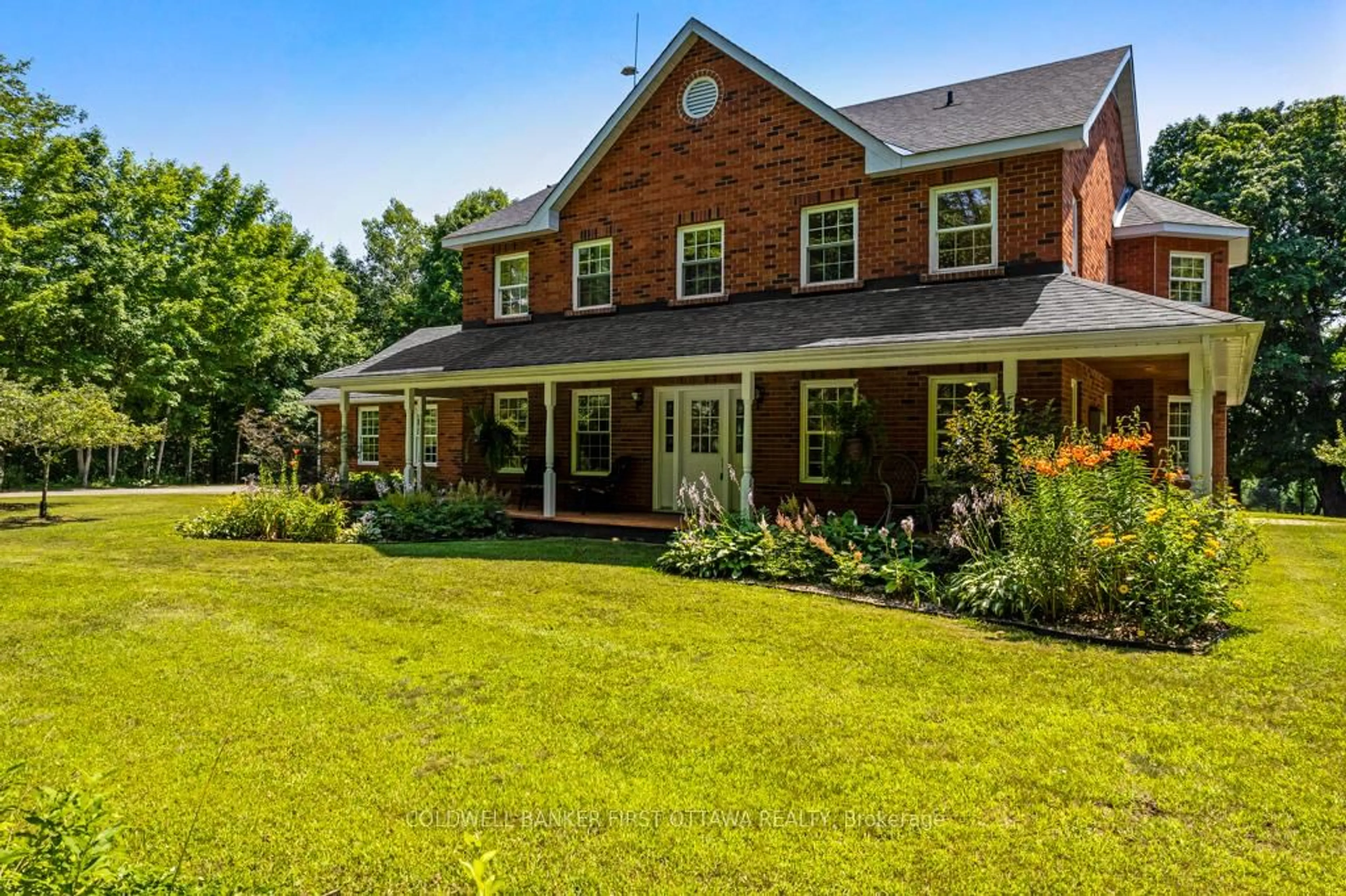 Home with brick exterior material, unknown for 512 OLD PERTH Rd, Carleton Place Ontario K7C 0C5