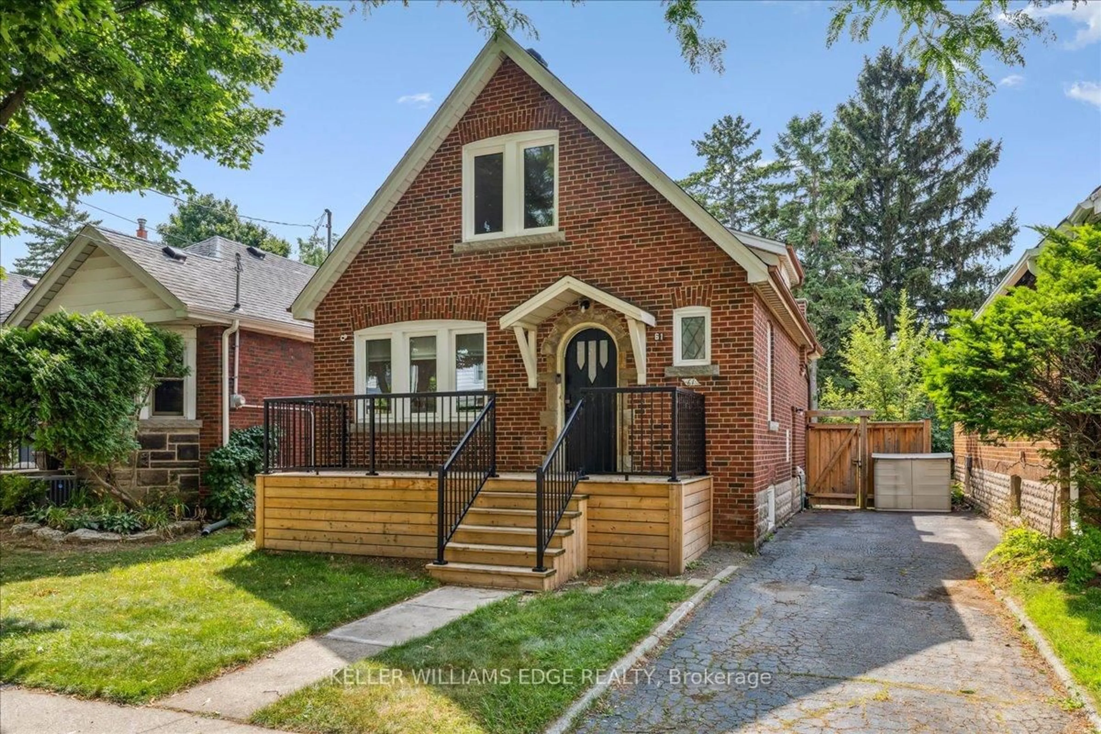 Home with brick exterior material, street for 61 Bond St, Hamilton Ontario L8S 3W3