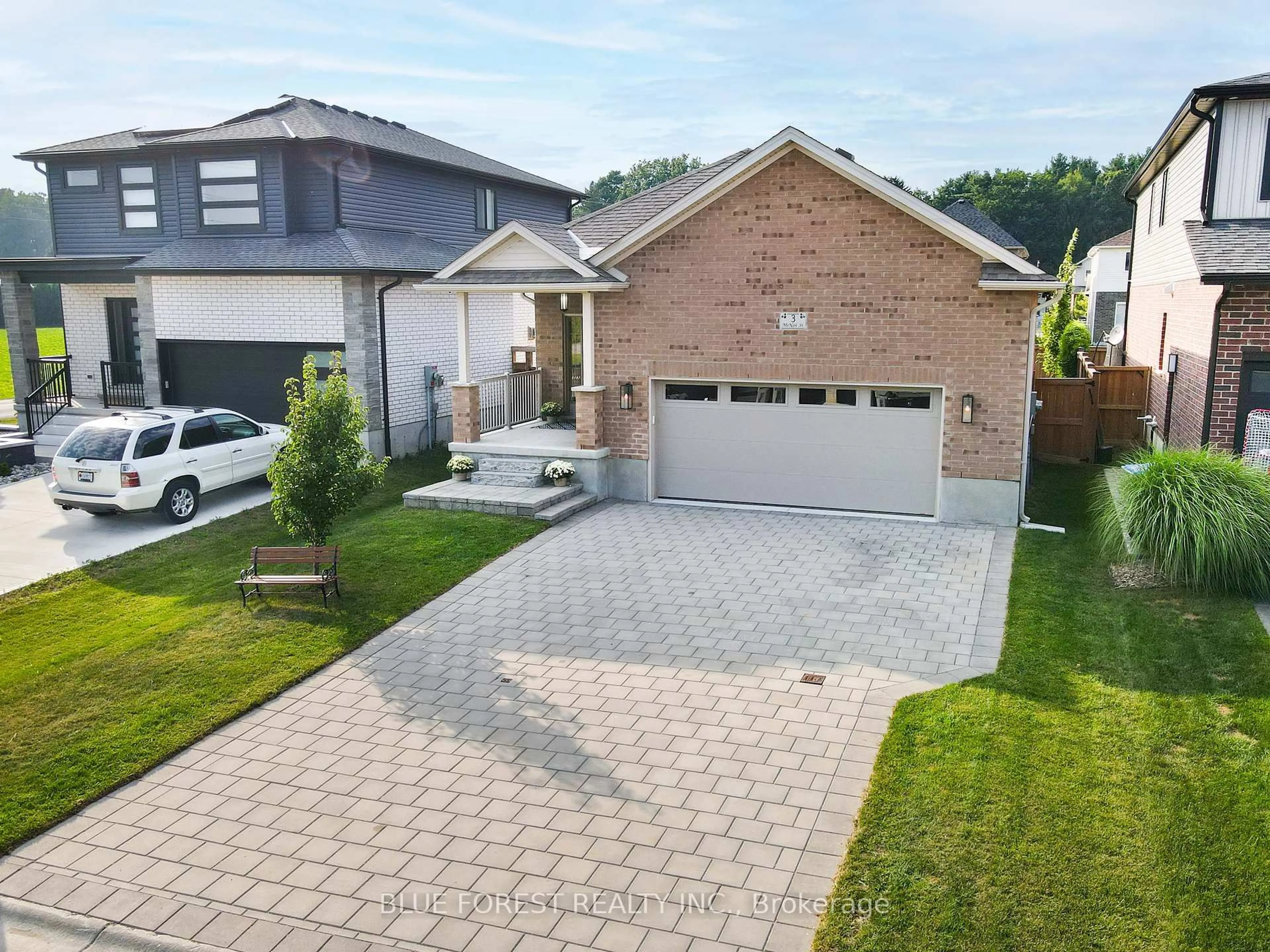 A pic from outside/outdoor area/front of a property/back of a property/a pic from drone, street for 3 McNeil St, Strathroy-Caradoc Ontario N0L 1W0