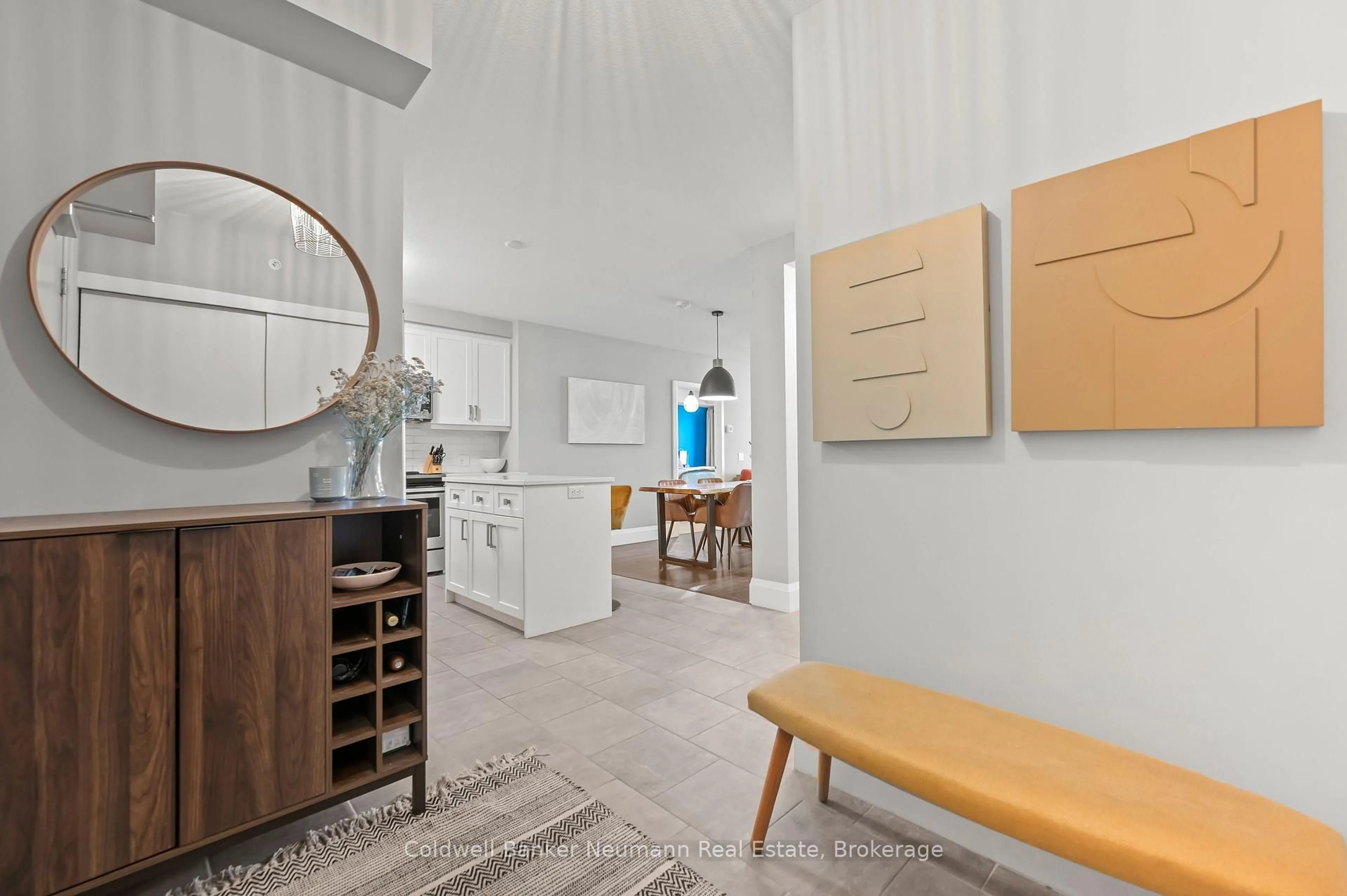 Indoor entryway for 73 Arthur St #612, Guelph Ontario N1E 0S6