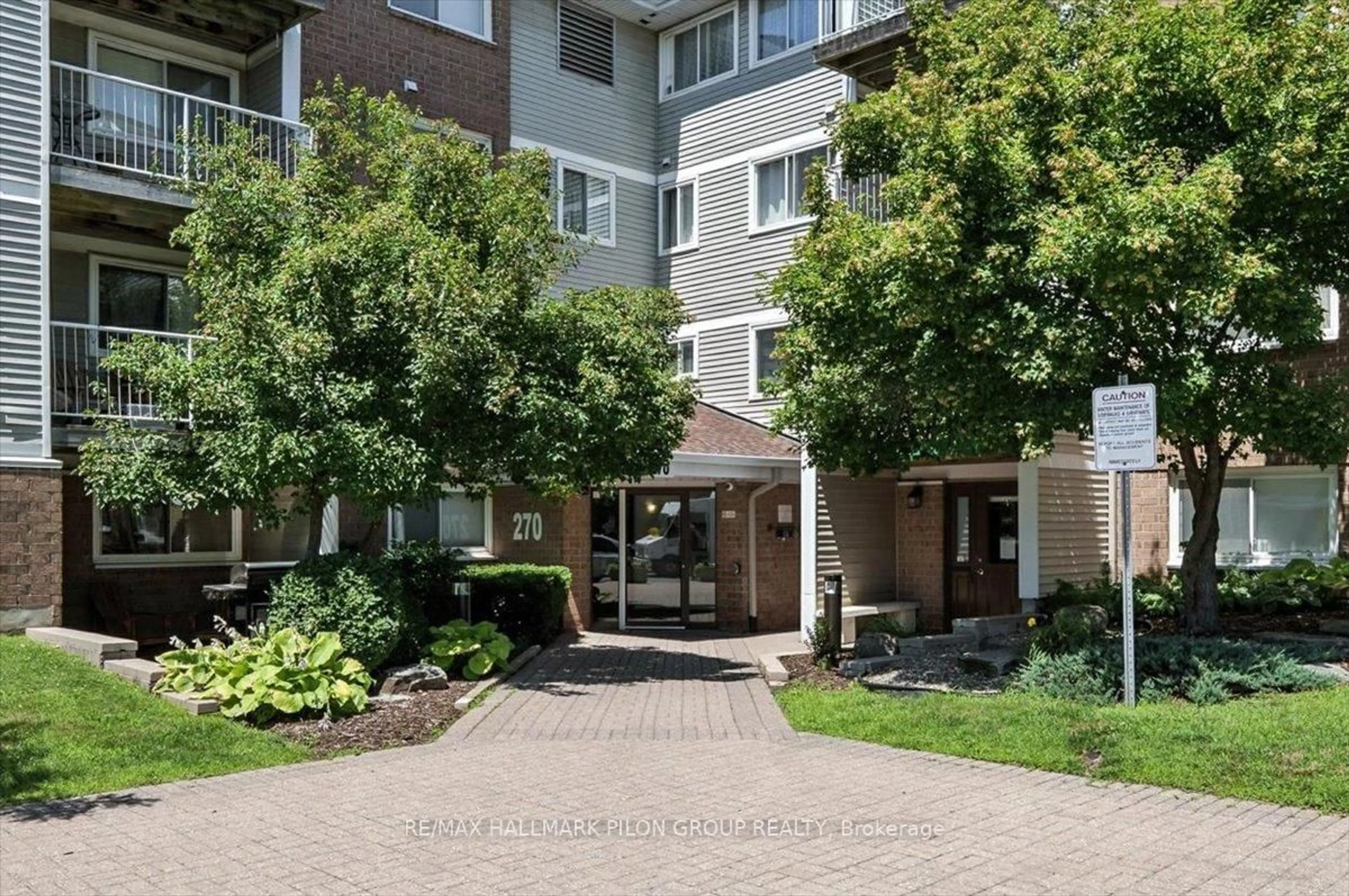 Unknown for 270 Brittany Dr #411, Ottawa Ontario K1K 4M3