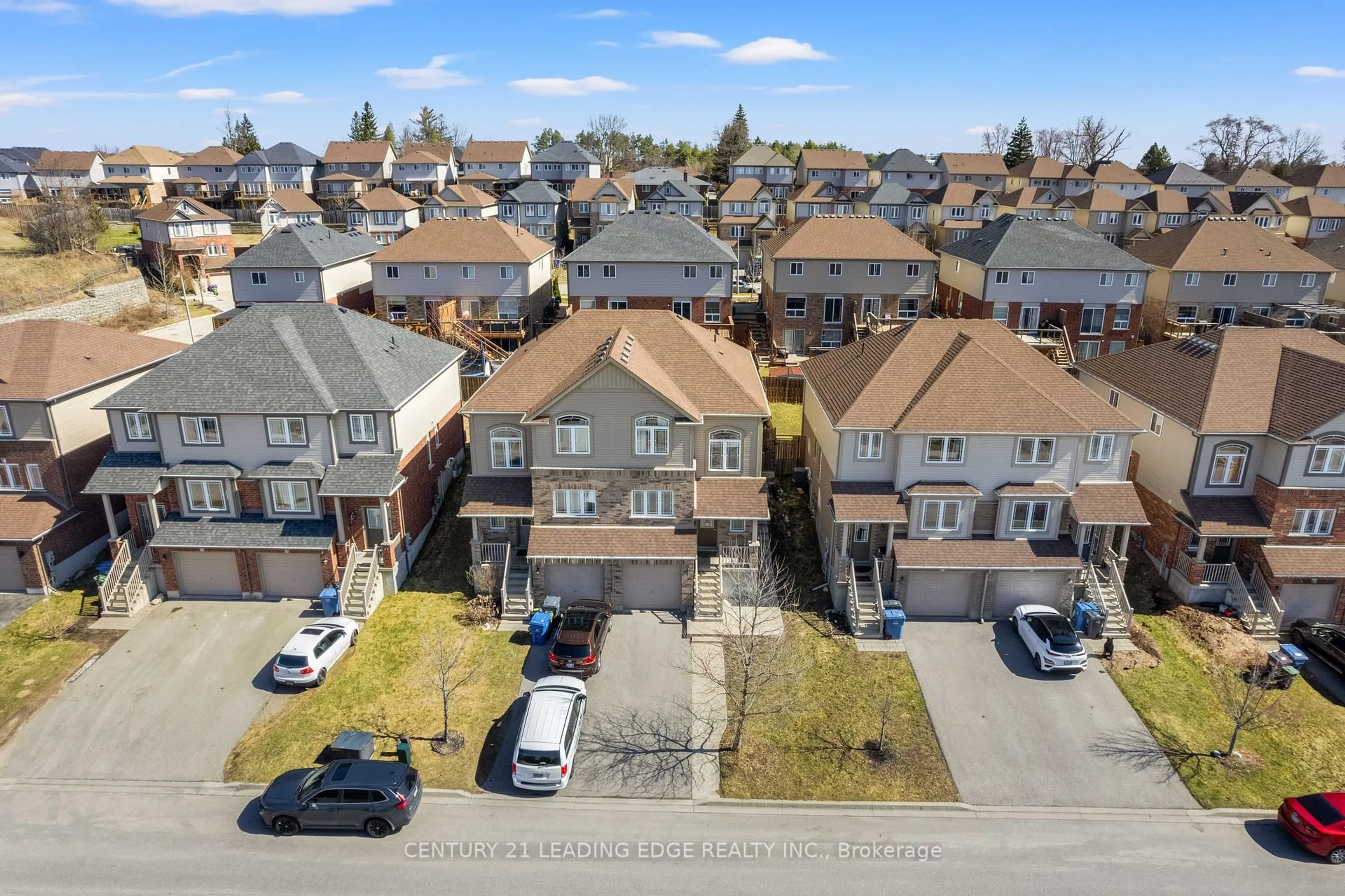 A pic from outside/outdoor area/front of a property/back of a property/a pic from drone, street for 47 OAKES Cres, Guelph Ontario N1E 0J6