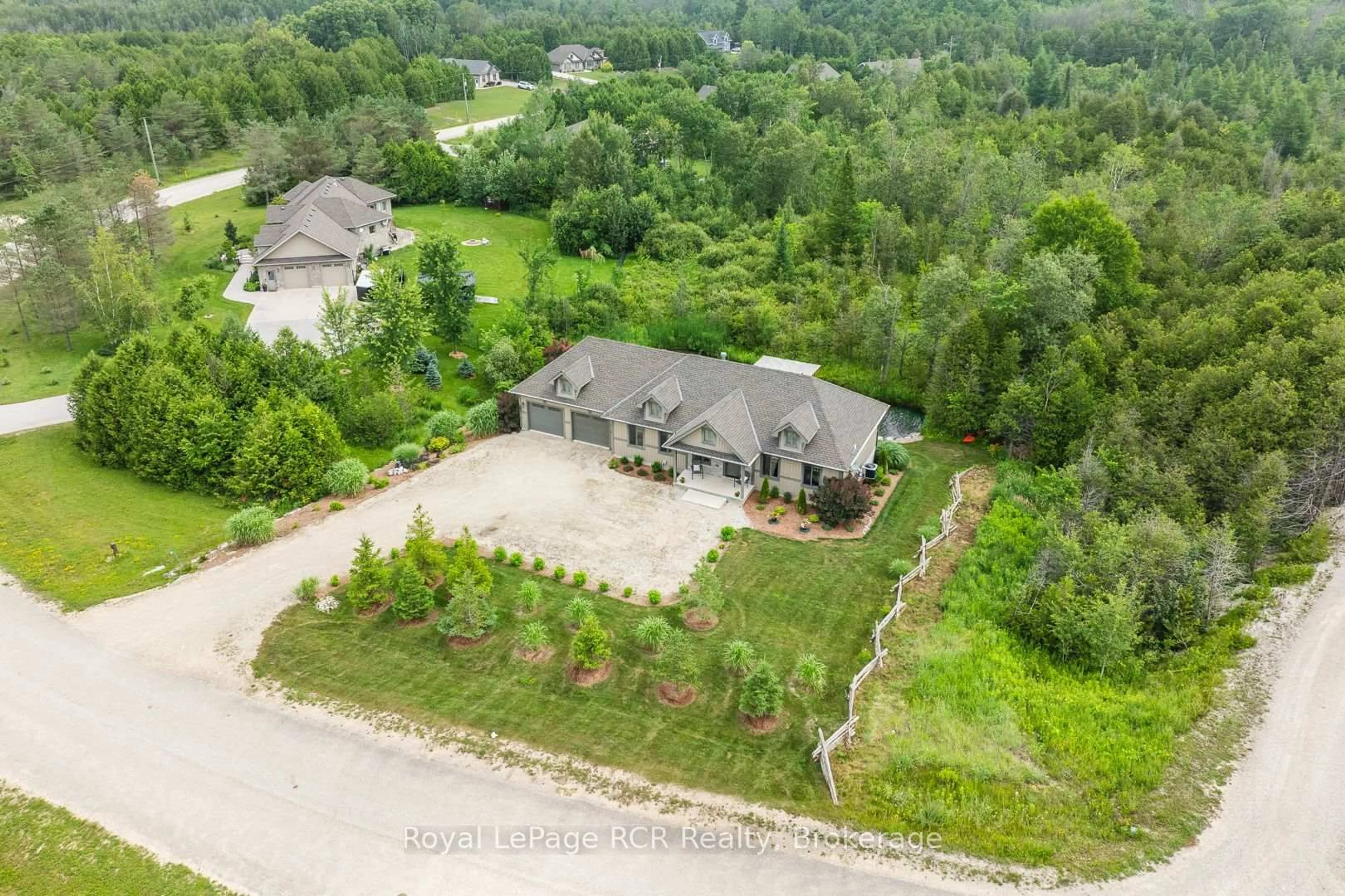A pic from outside/outdoor area/front of a property/back of a property/a pic from drone, unknown for 112 Scotts Hill Rd, West Grey Ontario N4N 3B8