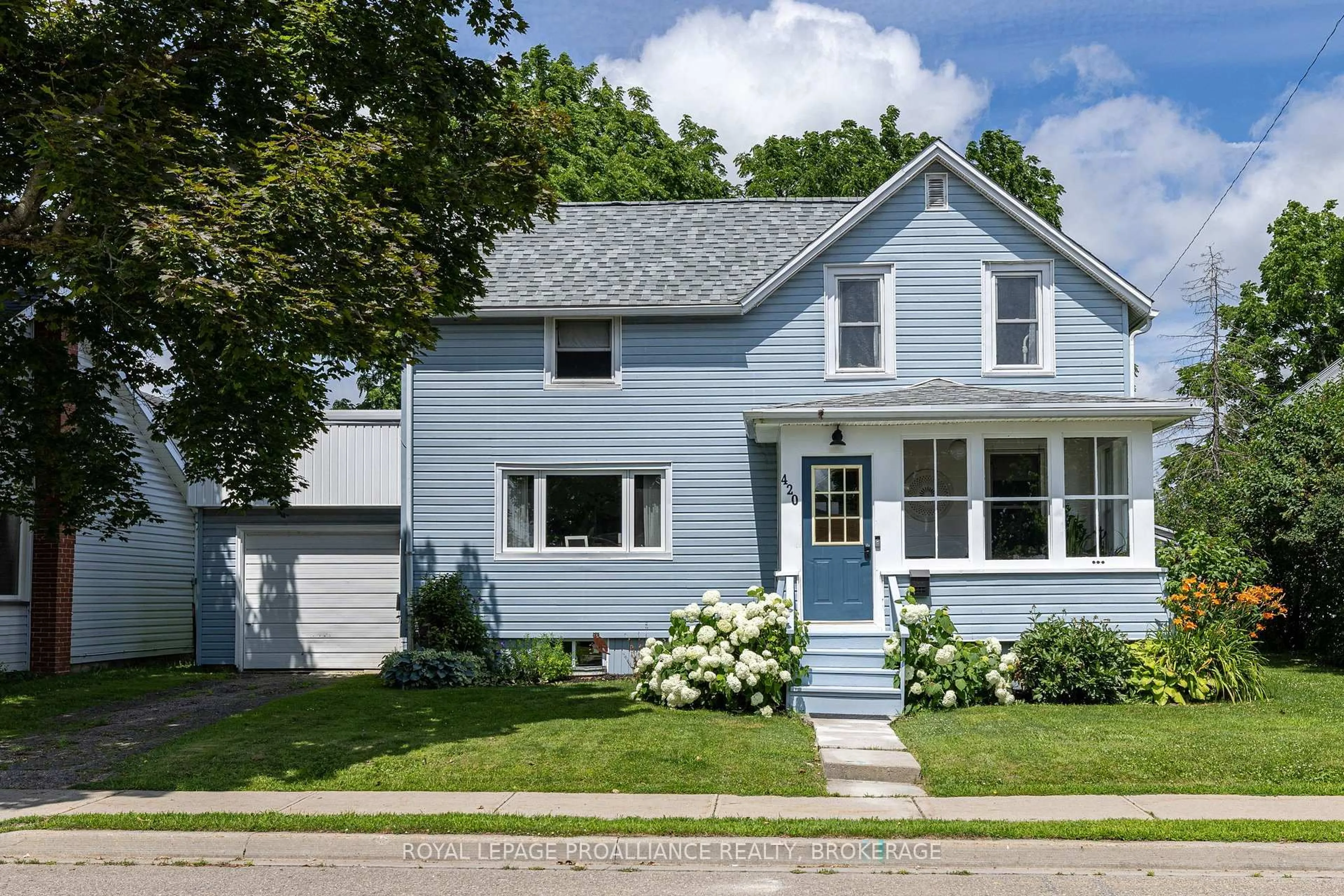 Home with vinyl exterior material, street for 420 Garden St, Gananoque Ontario K7G 1J7